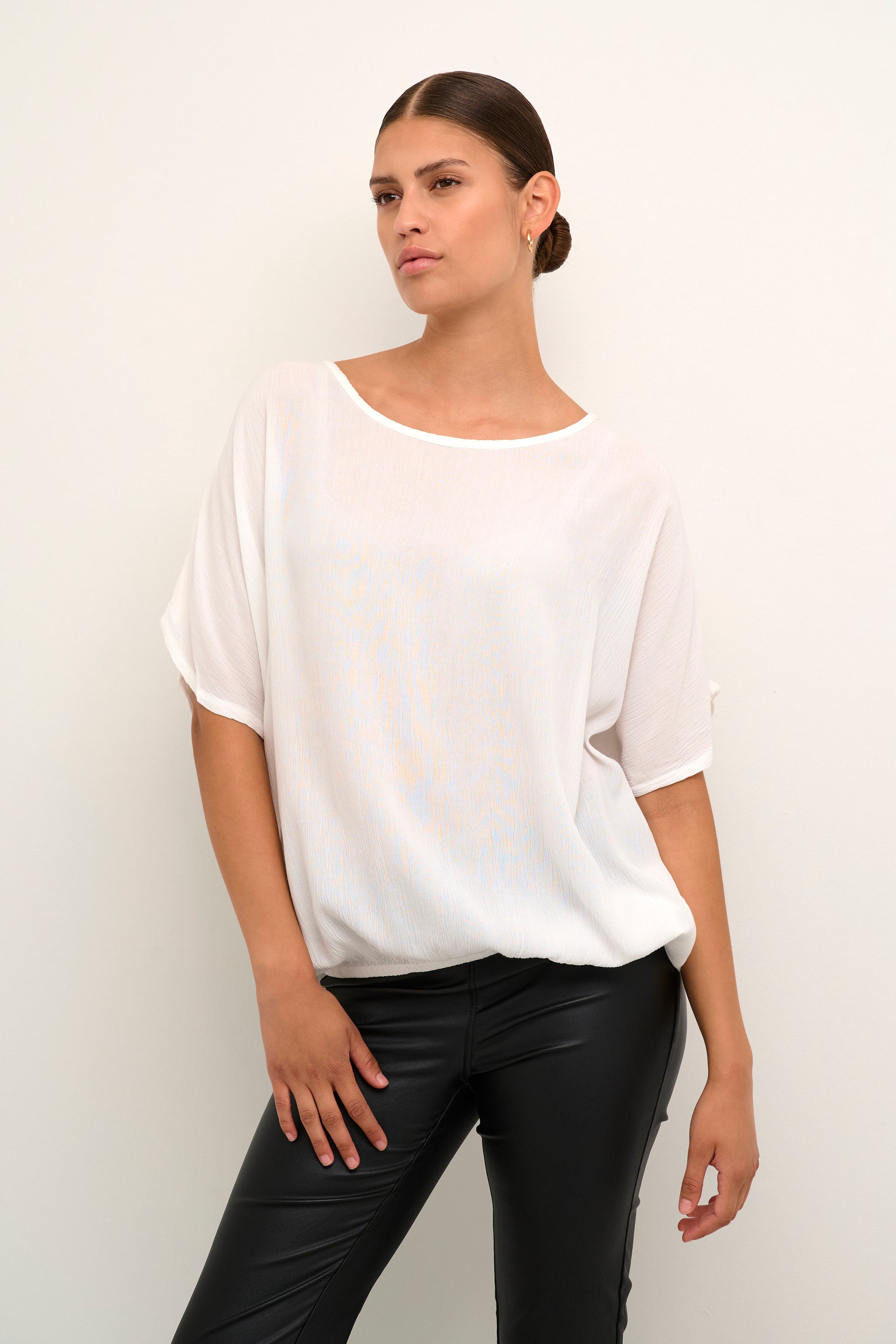 KAamber Bluse LOOKBOOK FRONT 10500781-50003