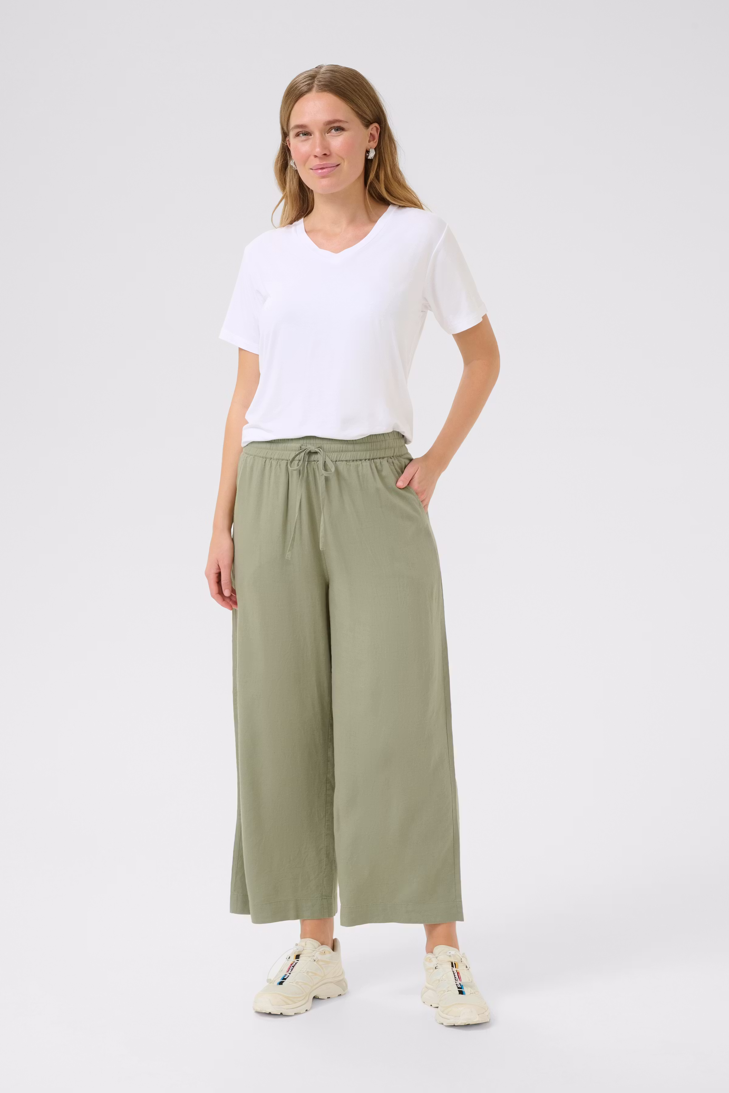 KAmilia Linen Trousers LOOKBOOK FRONT 10509666-170115
