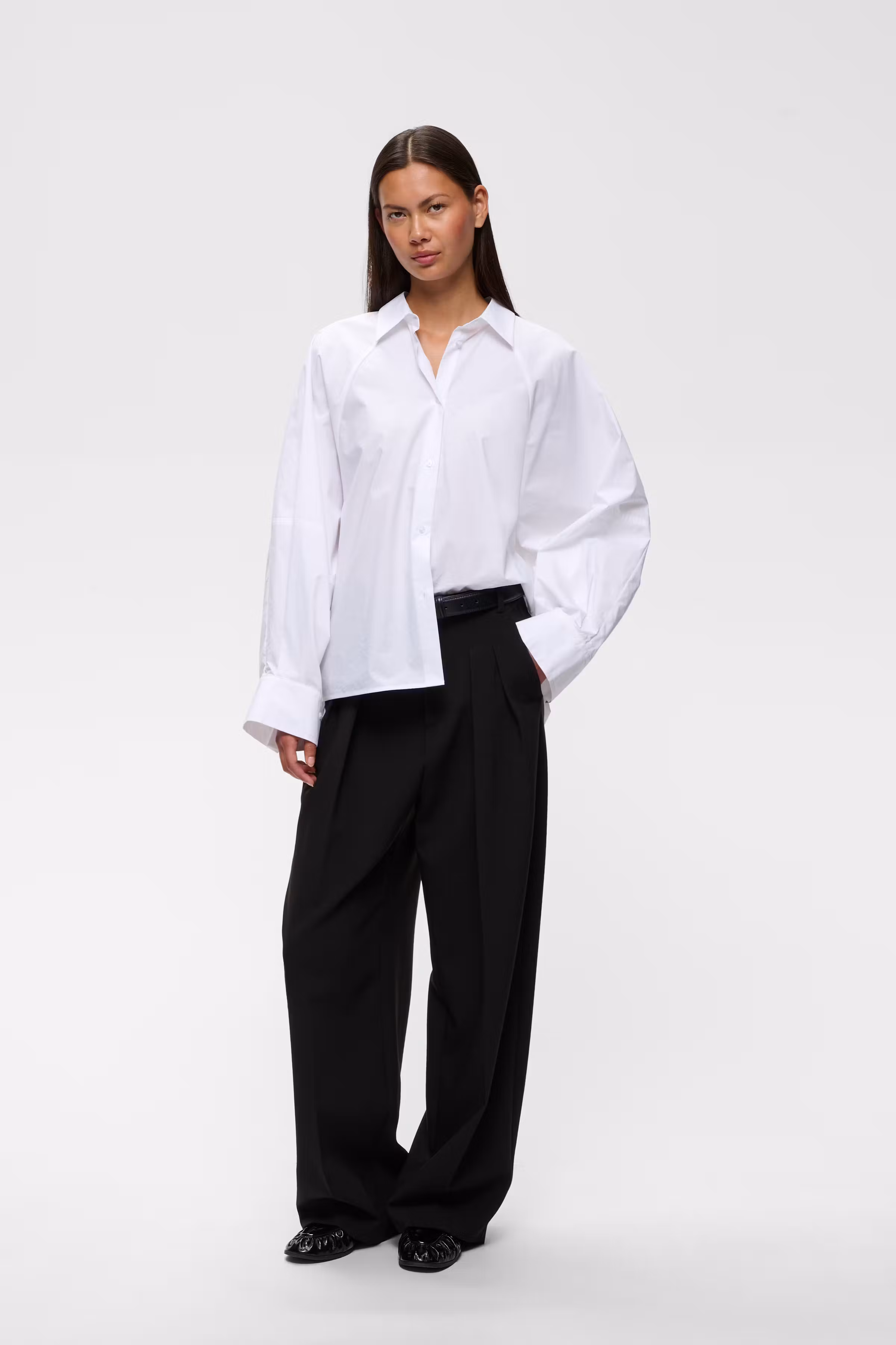 CASSIEHIW Byxor LOOKBOOK FRONT 30112901-194008