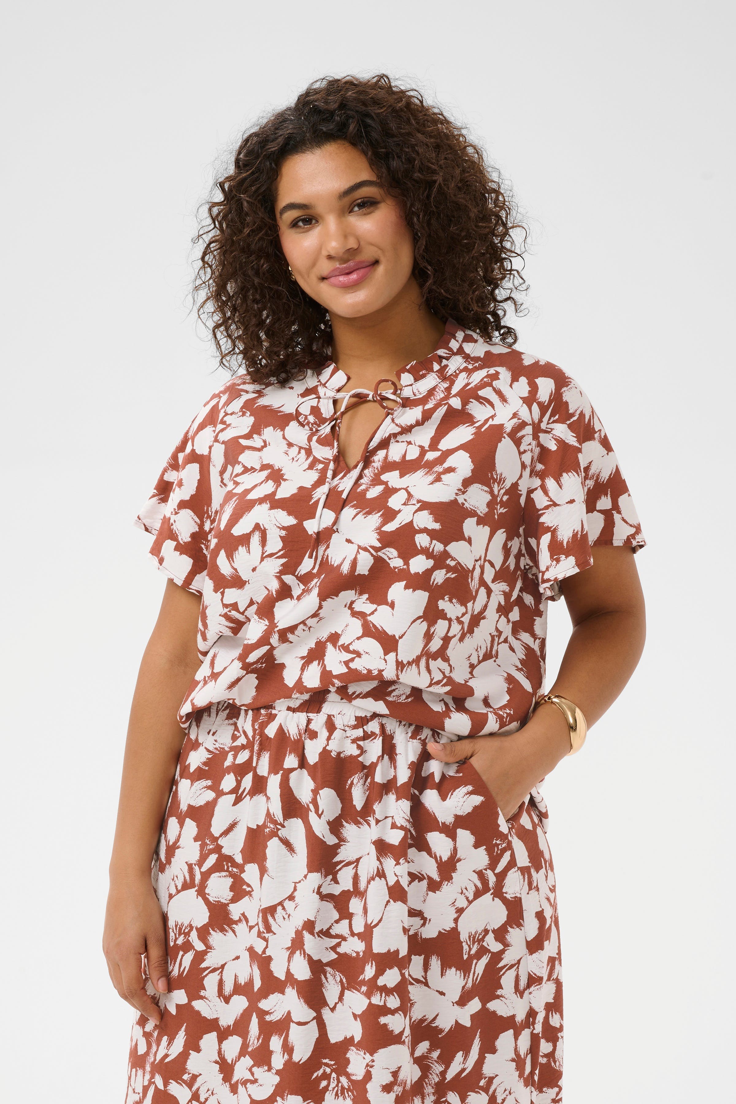 KCevia Bluse LOOKBOOK FRONT 10584142-109283