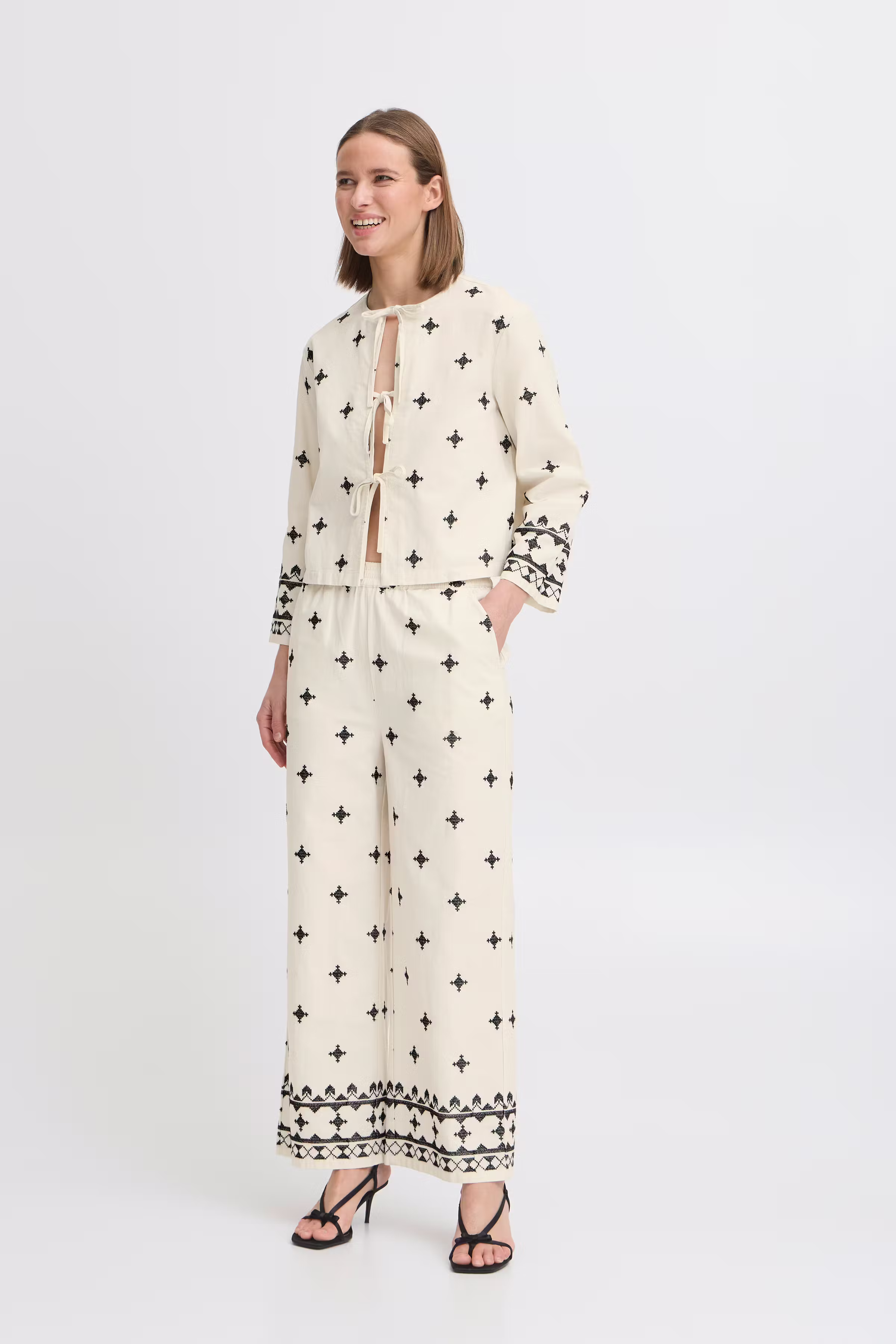 BYDUNIA Bukser LOOKBOOK FRONT 20816751-204823