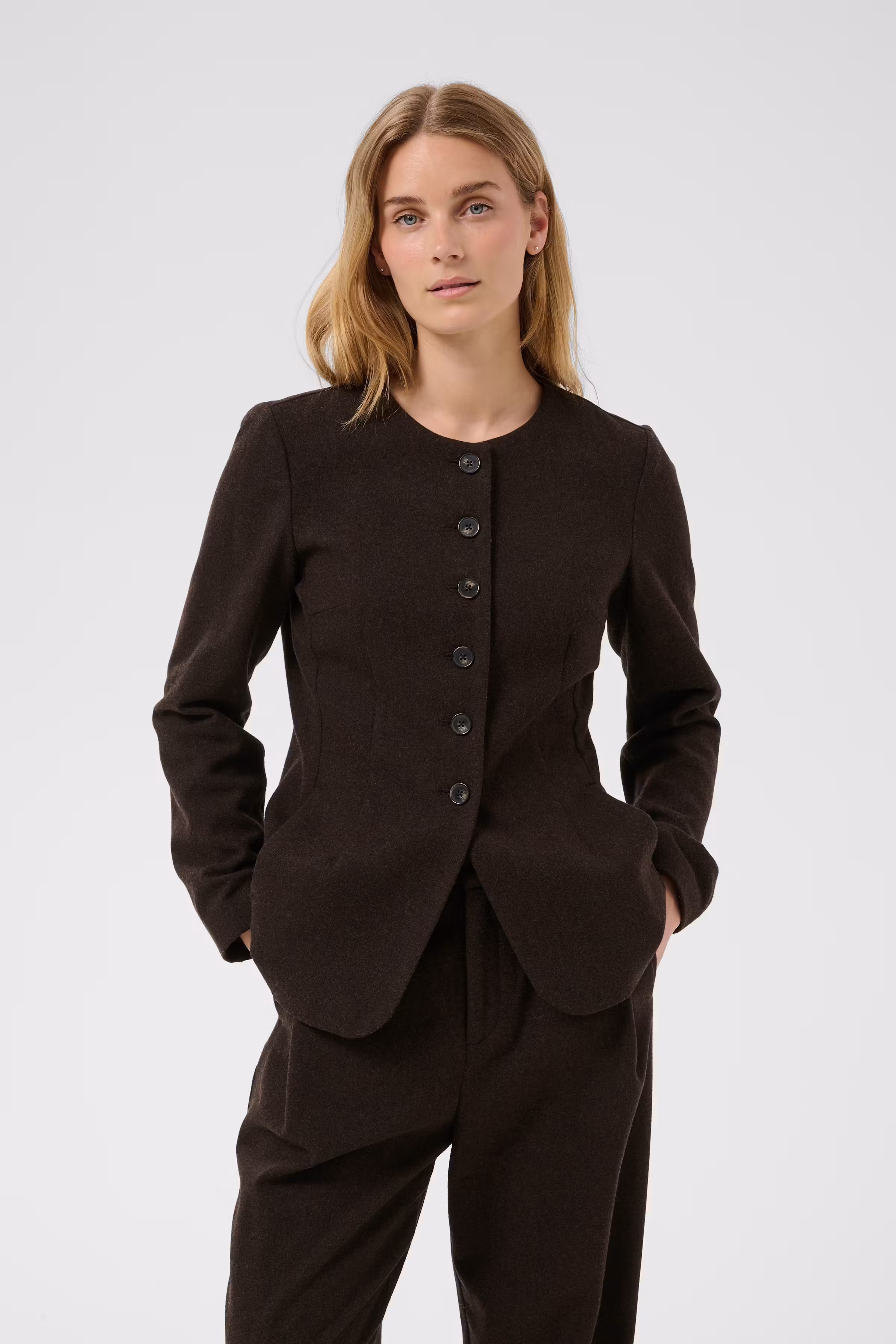 CelinnPW Blazer LOOKBOOK FRONT 30310851-1911061