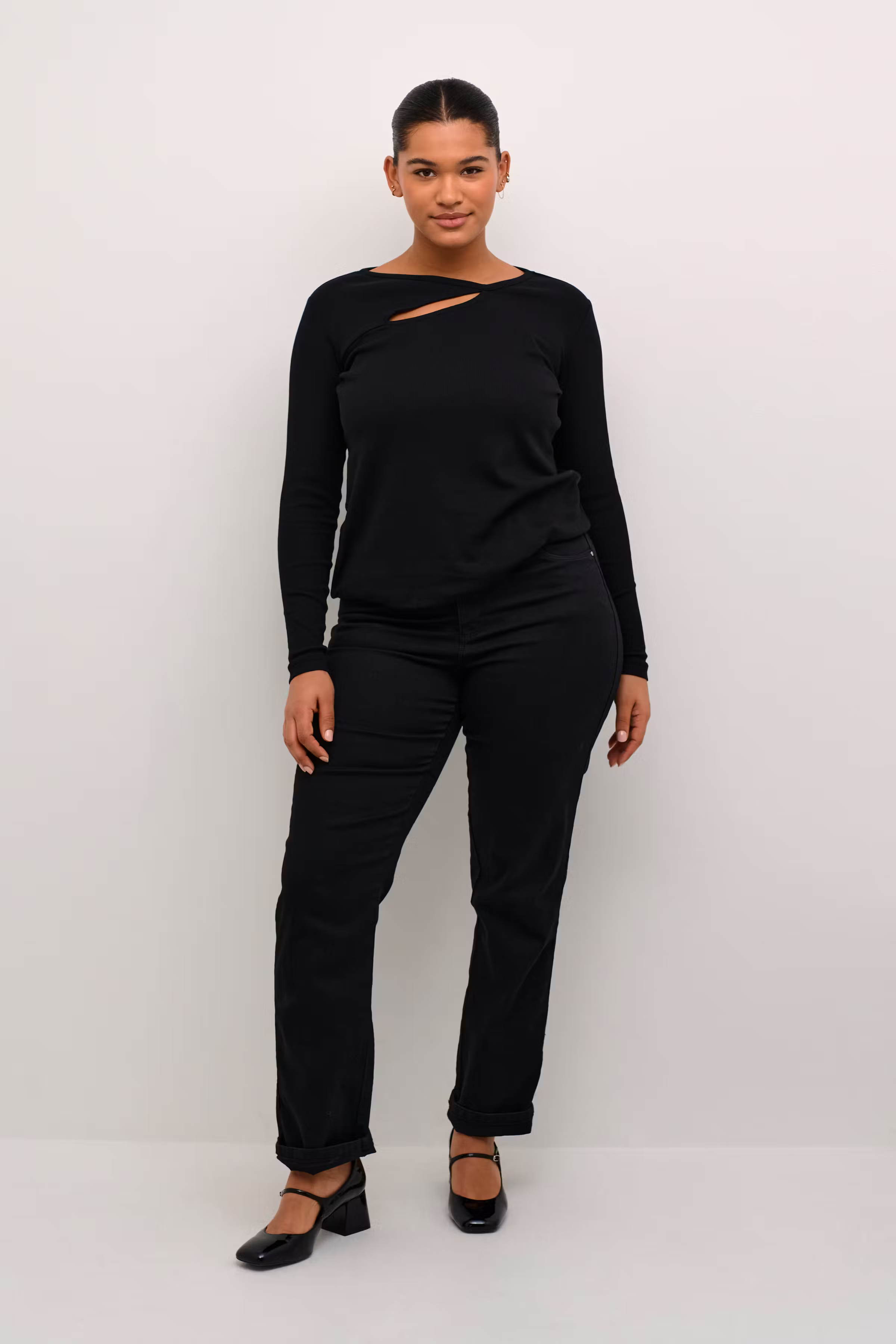 KCcarina T-shirt LOOKBOOK FRONT 10582513-100121