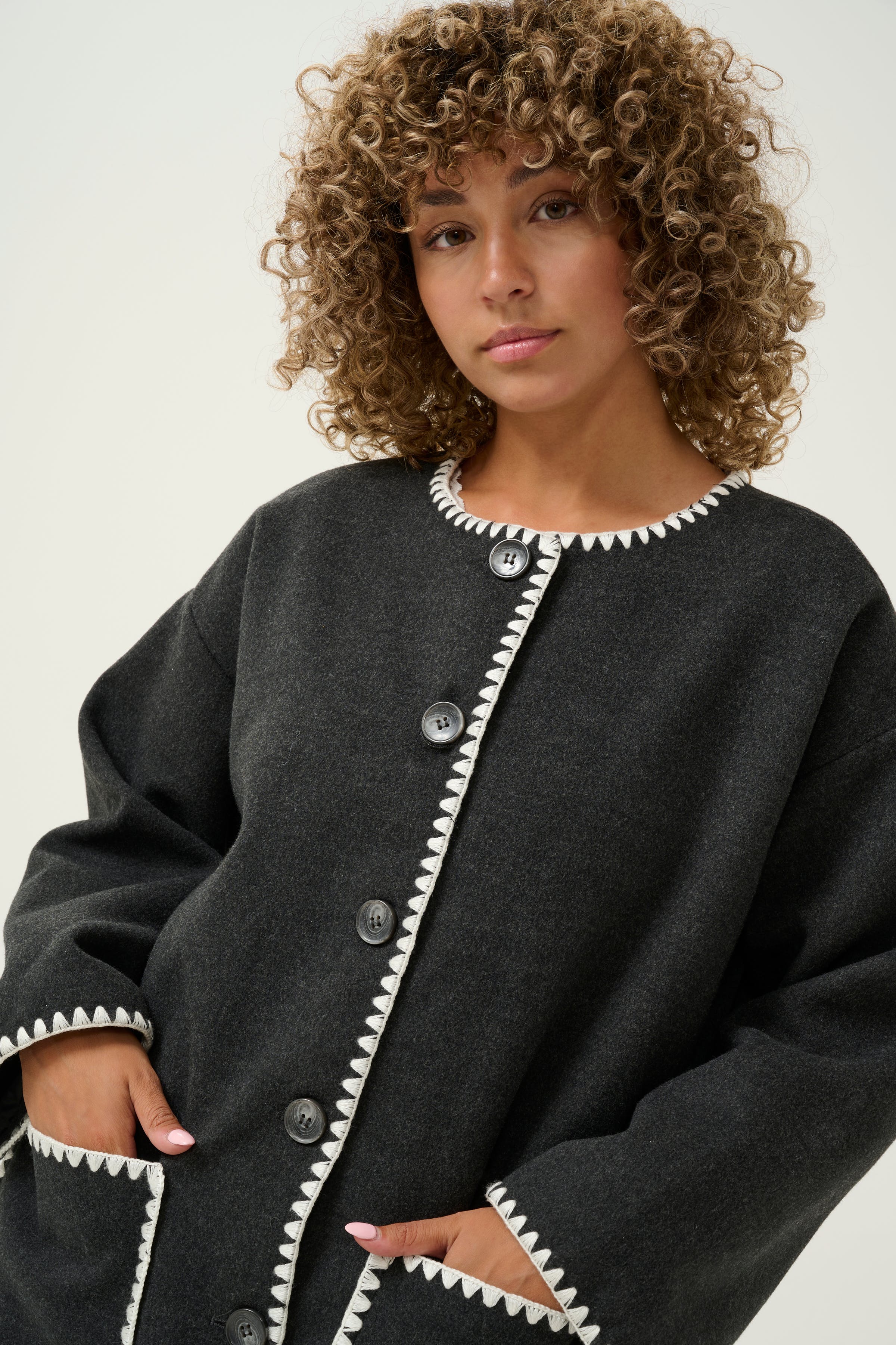 CRNula Coat LOOKBOOK DETAIL 10613040-101156