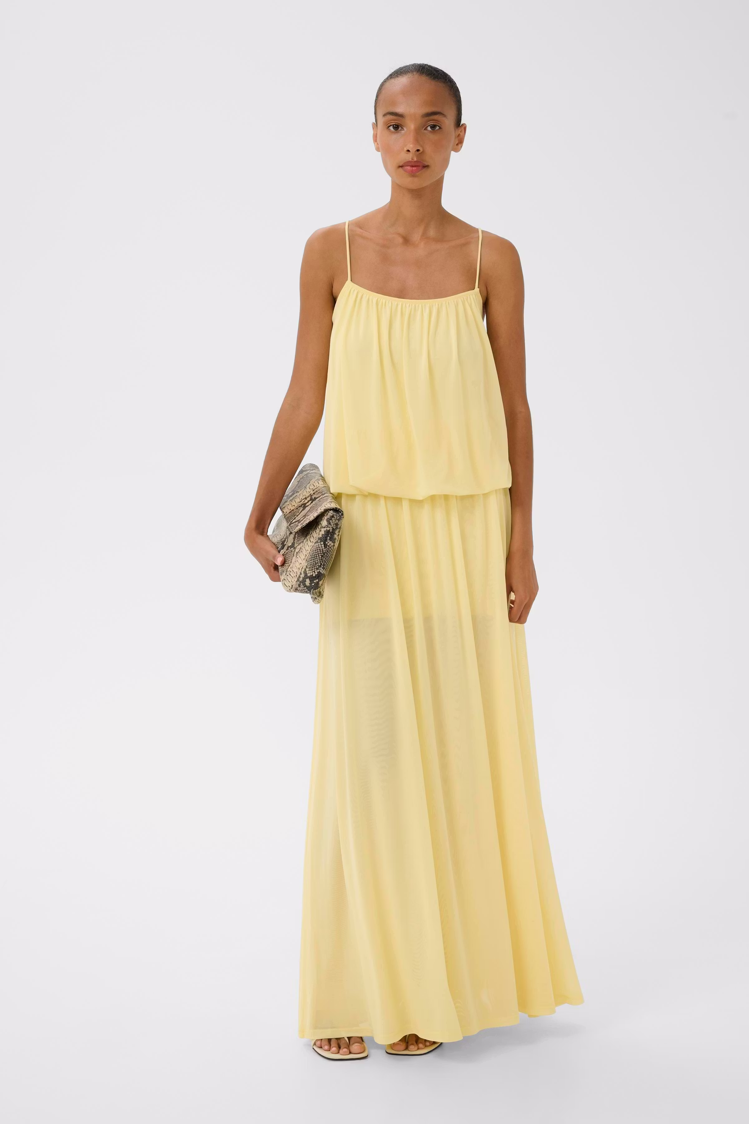 GZsamera Kjole LOOKBOOK FRONT 10911215-120722