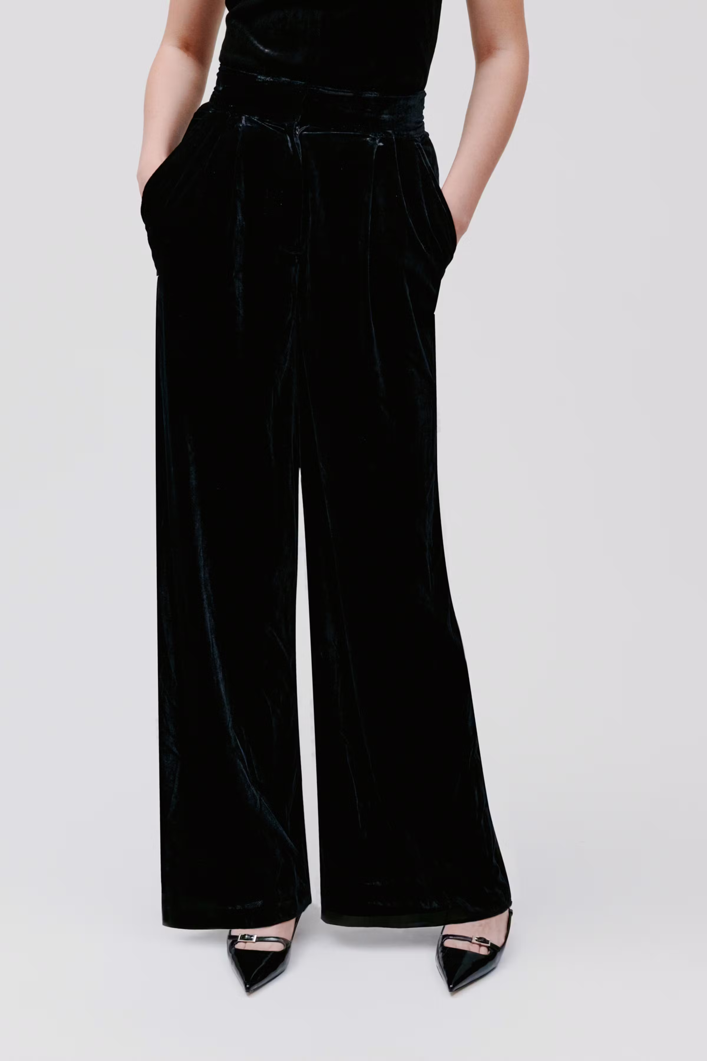 PRESCILLIA Trousers LOOKBOOK FRONT 30600525-BK999