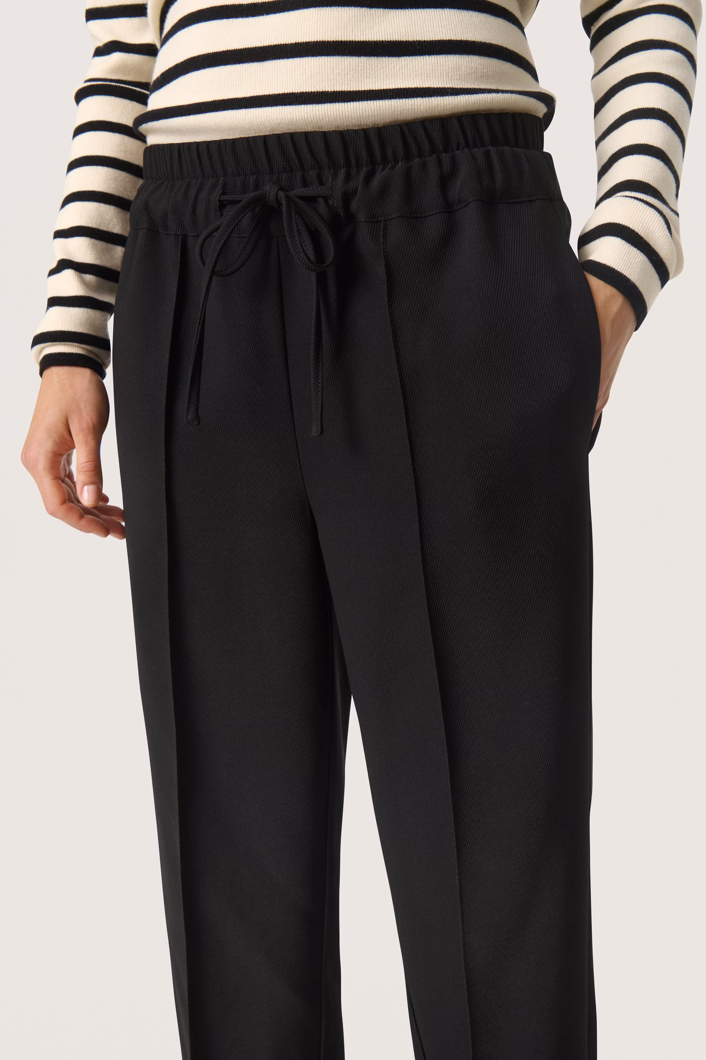 SLEureka Bukser LOOKBOOK DETAIL 30407700-194008