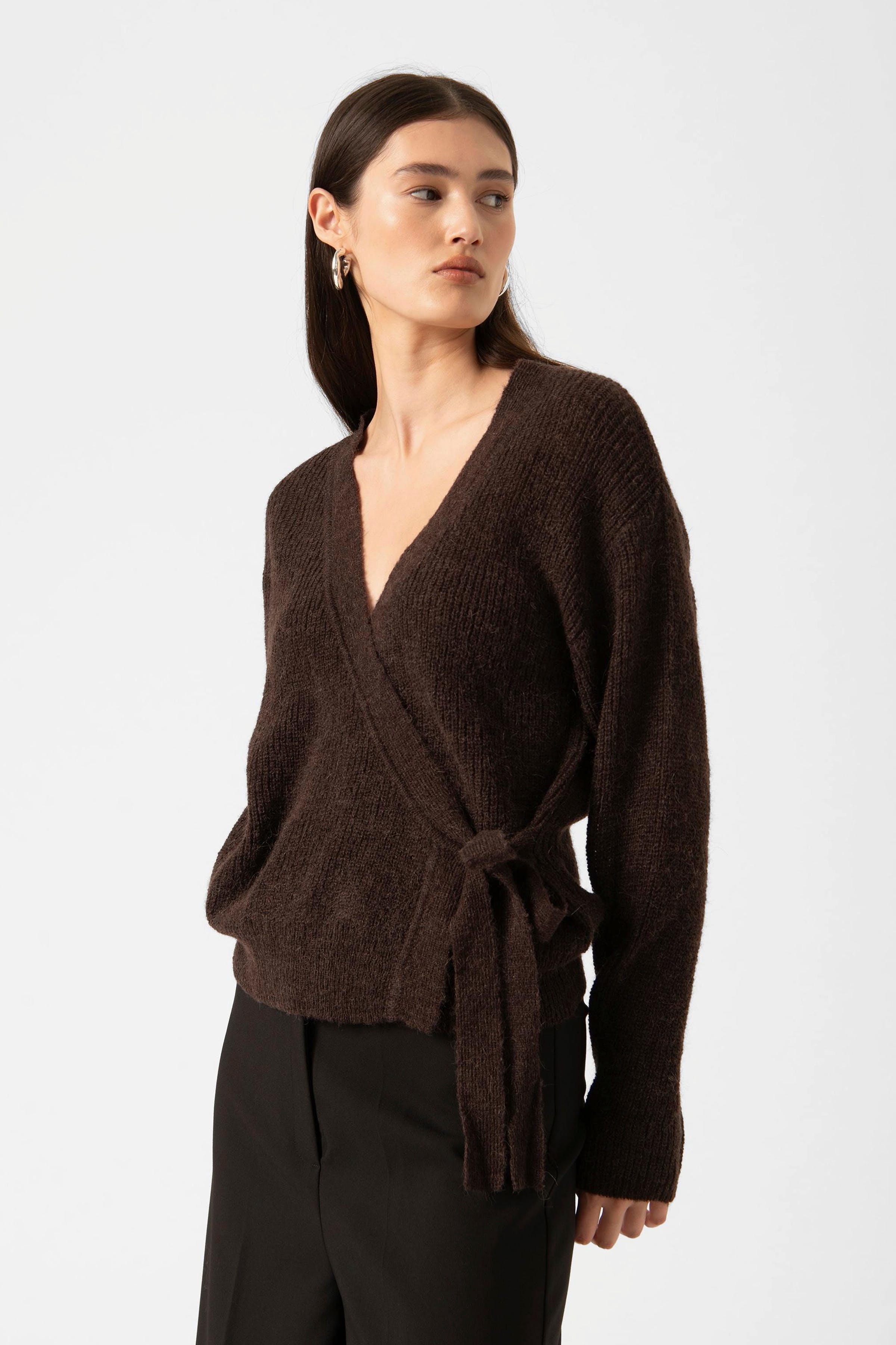 SLTuesday Cardigan LOOKBOOK FRONT 30408547-191109