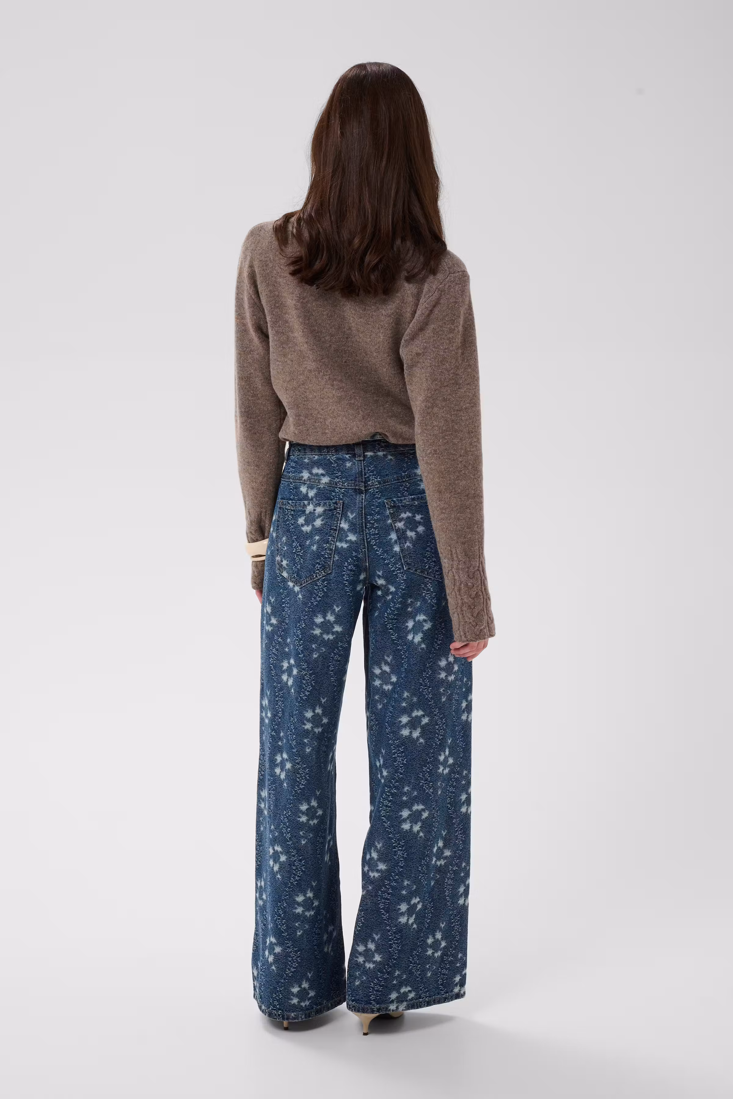 CUjilly Jeans LOOKBOOK BACK 50112904-500028