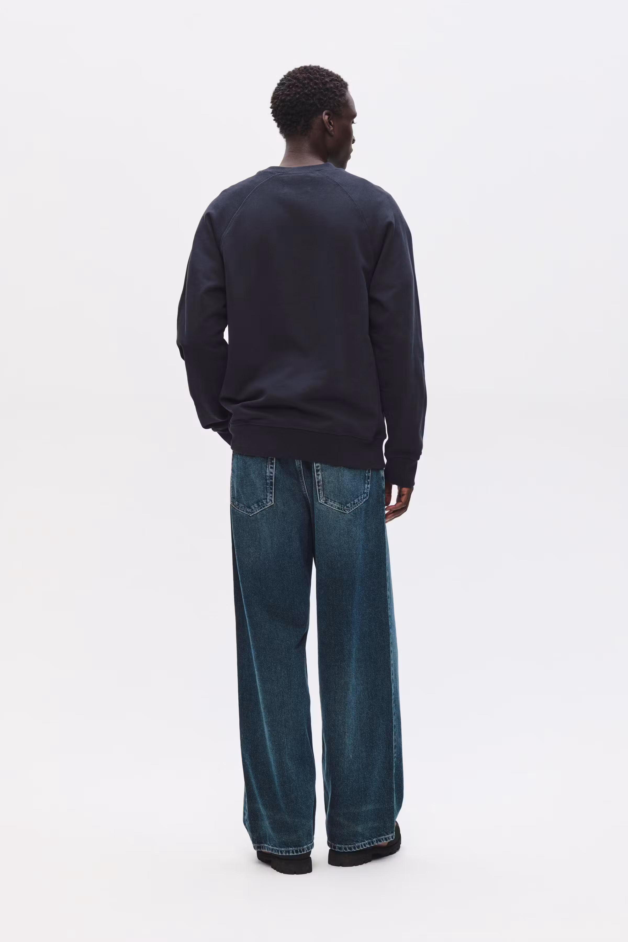 WWHester Sweatshirt LOOKBOOK BACK 30251551-194011