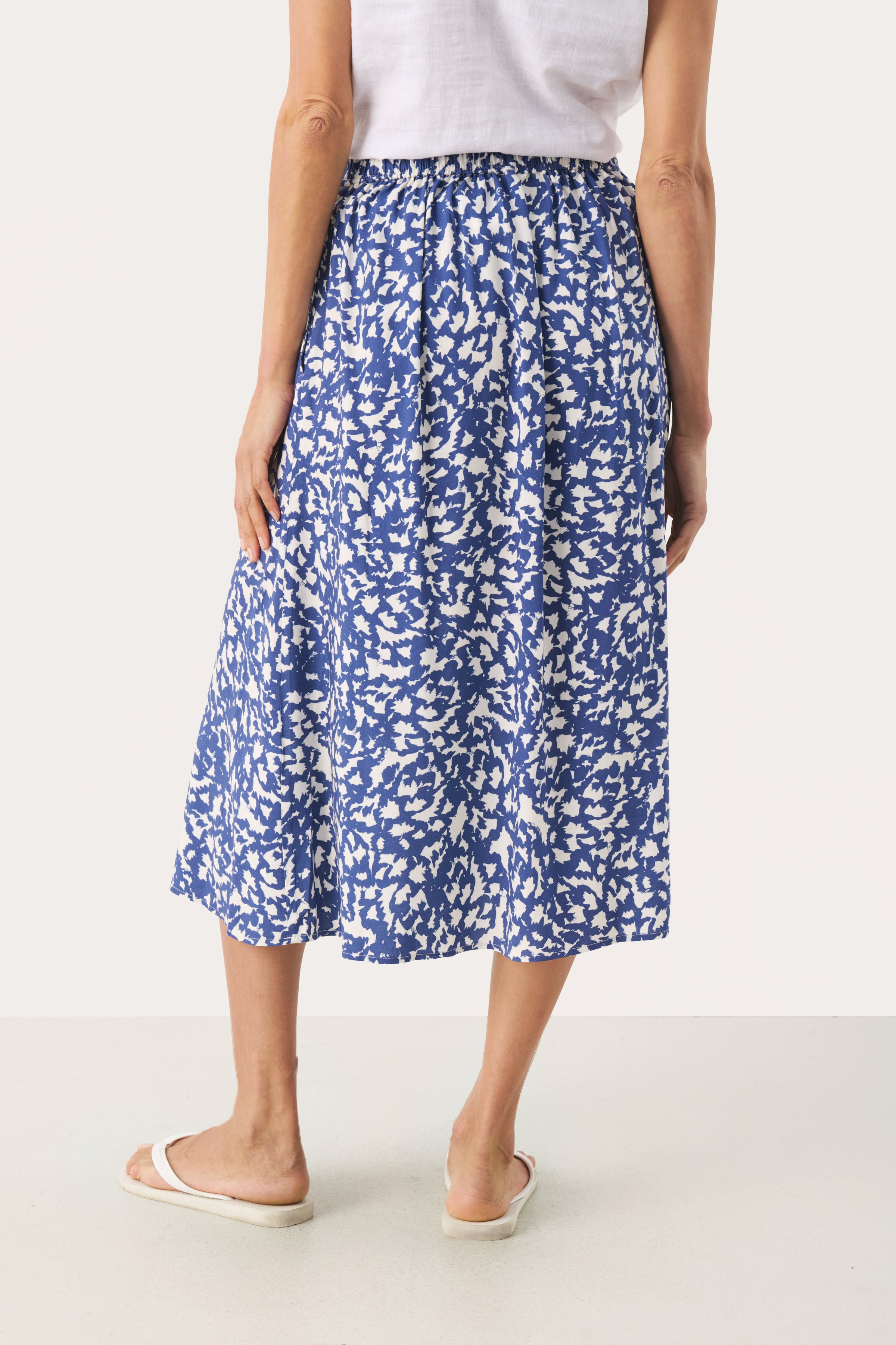 BiseraPW Skirt LOOKBOOK BACK 30308685-303804