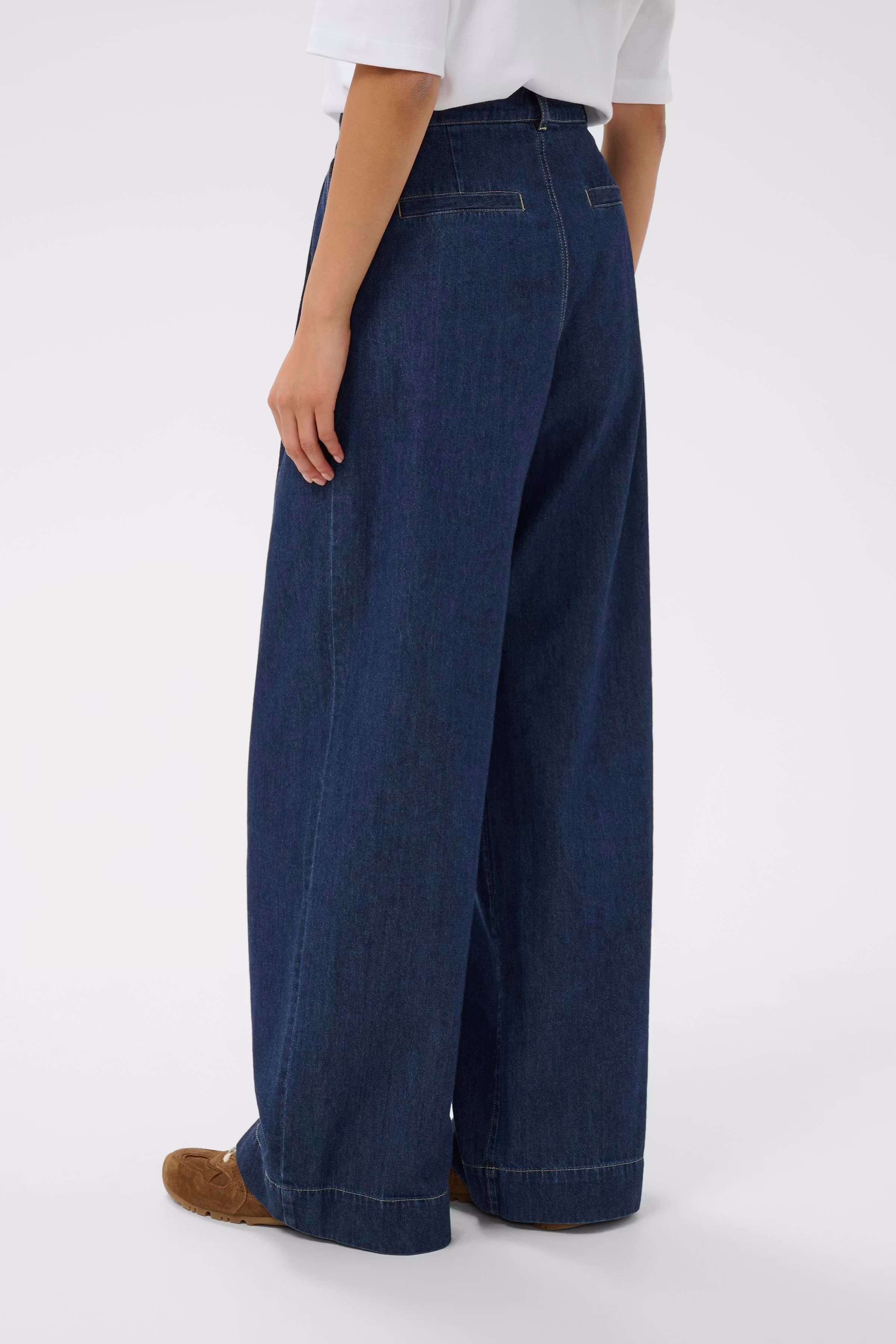 AmajaPW Hose LOOKBOOK BACK 30310383-300158