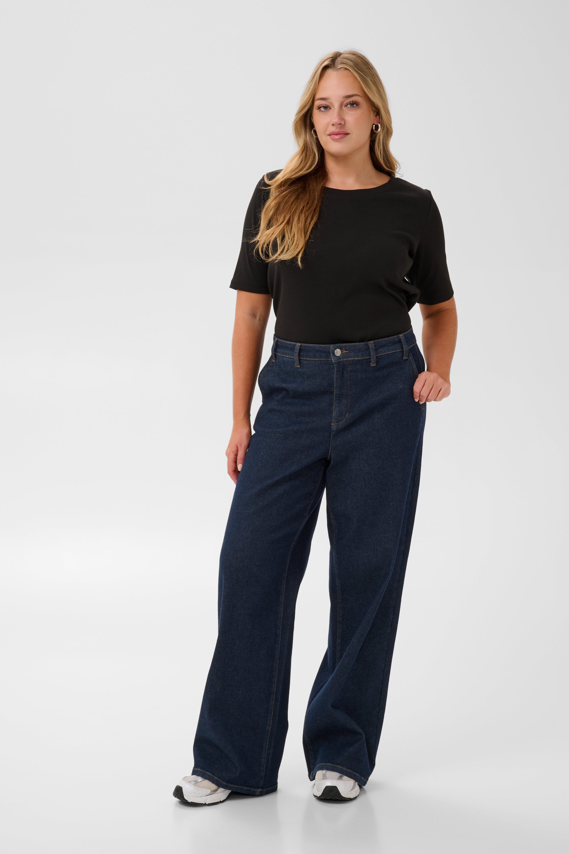 KChailey Jeans LOOKBOOK FRONT 10584554-109824