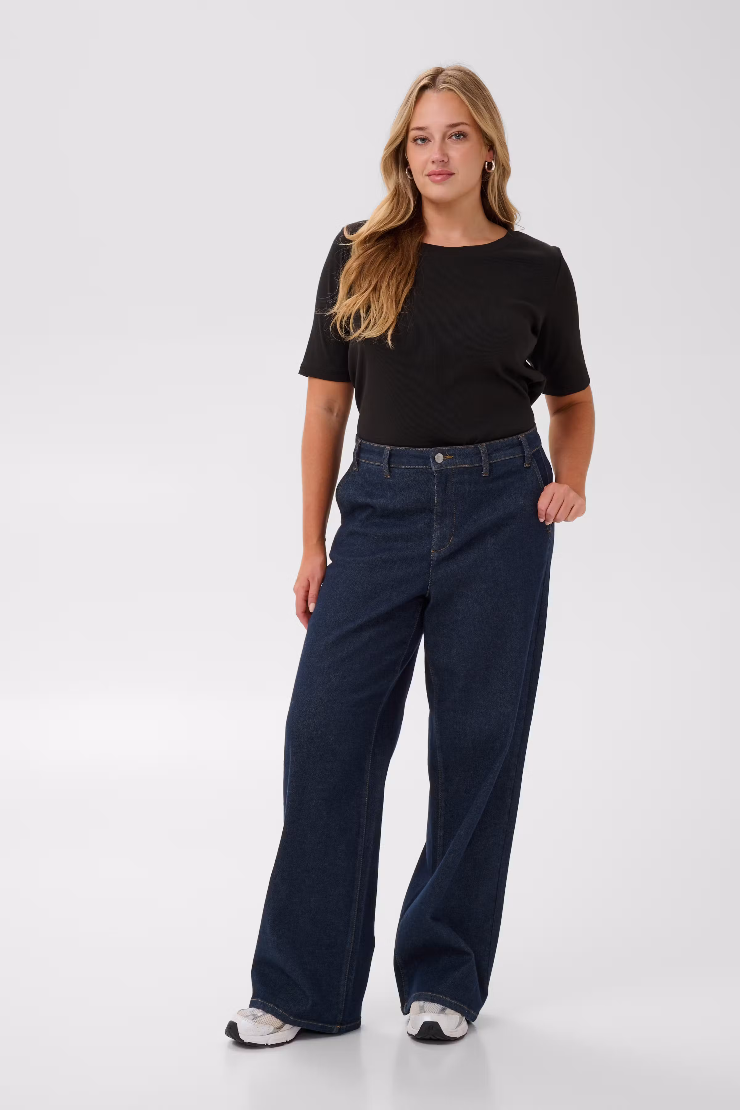 KChailey Jeans LOOKBOOK FRONT 10584554-109824