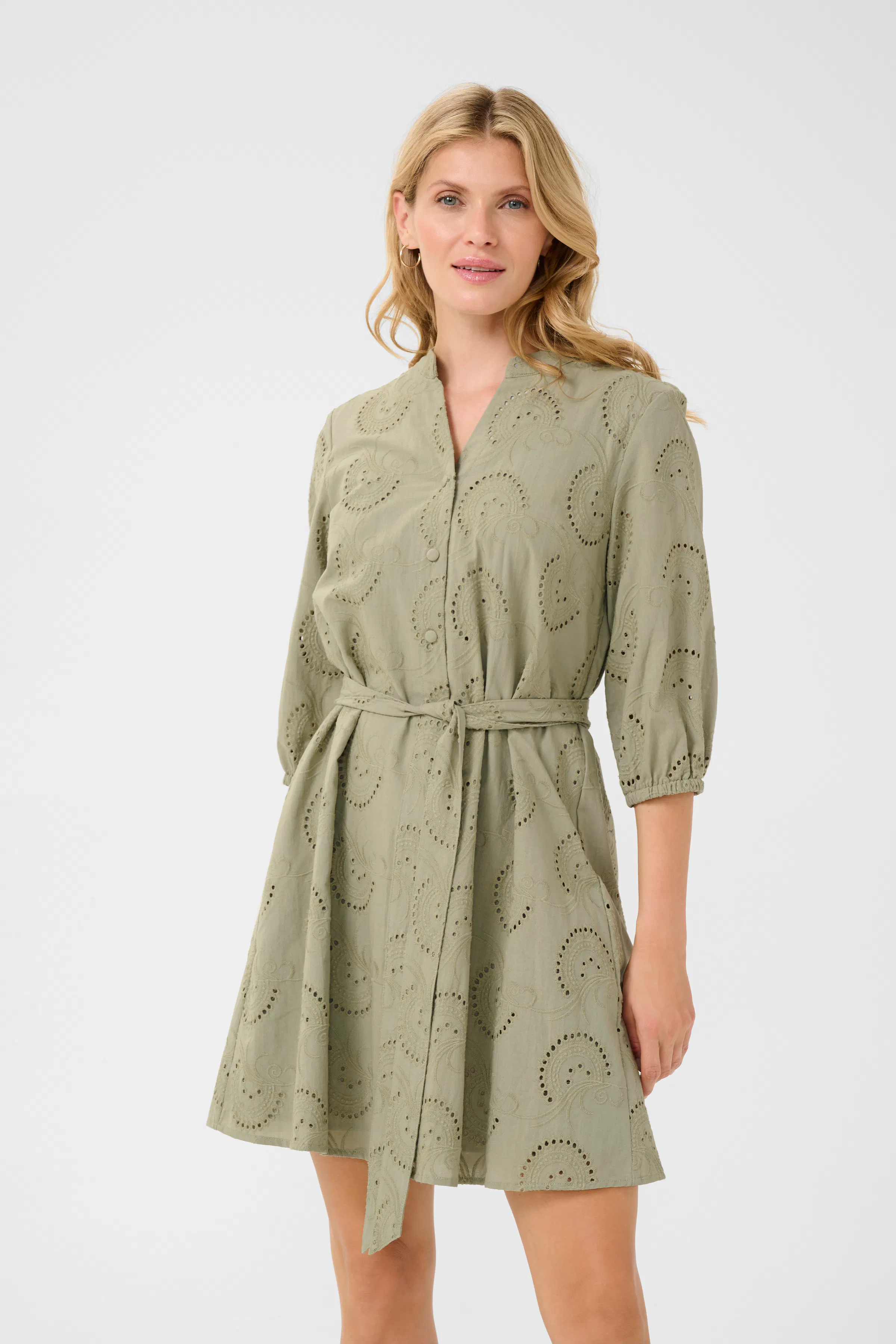 CRDelia Klänning LOOKBOOK FRONT 10613325-160213