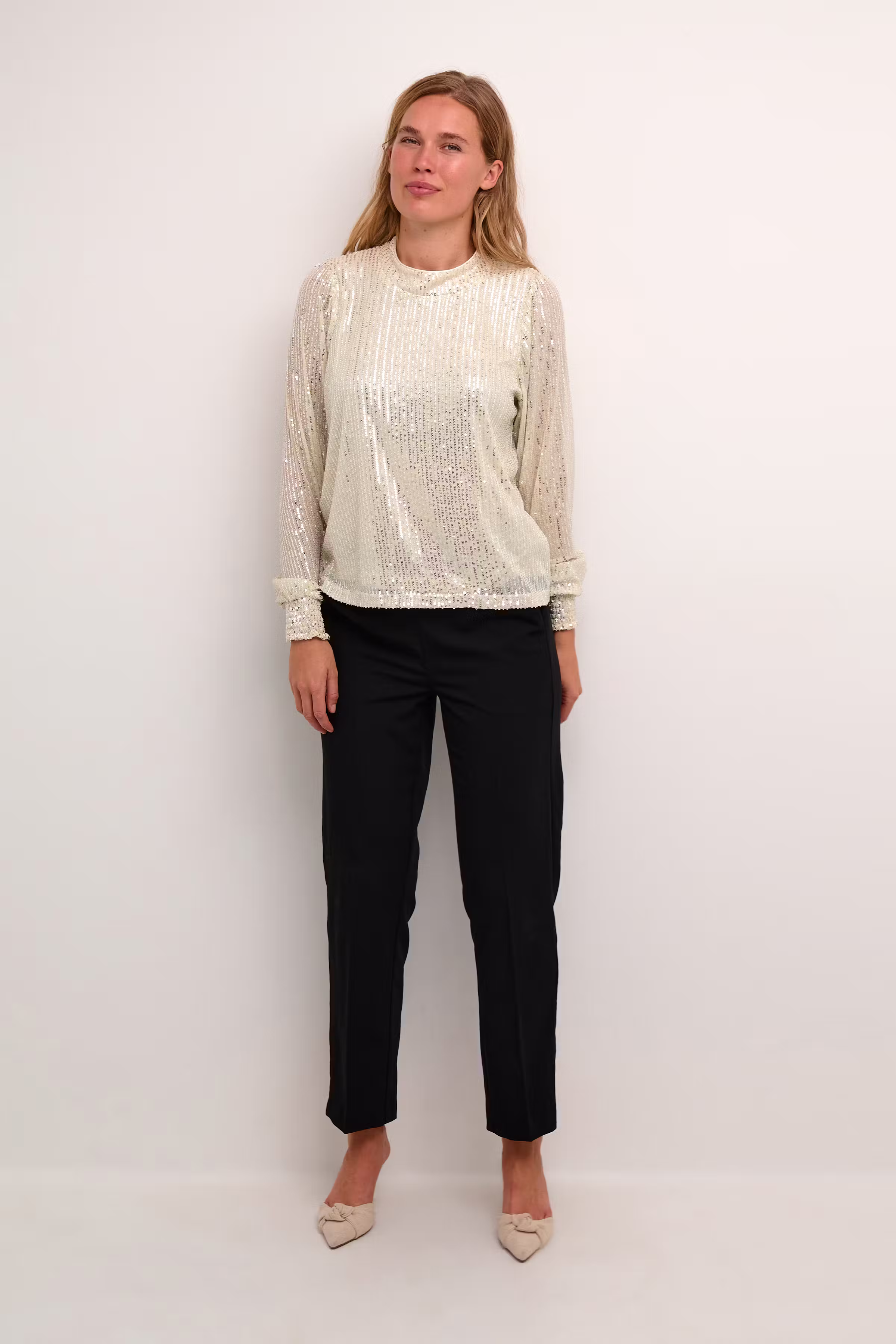 KAbolette Sequin blouse LOOKBOOK FRONT 10508000-103588