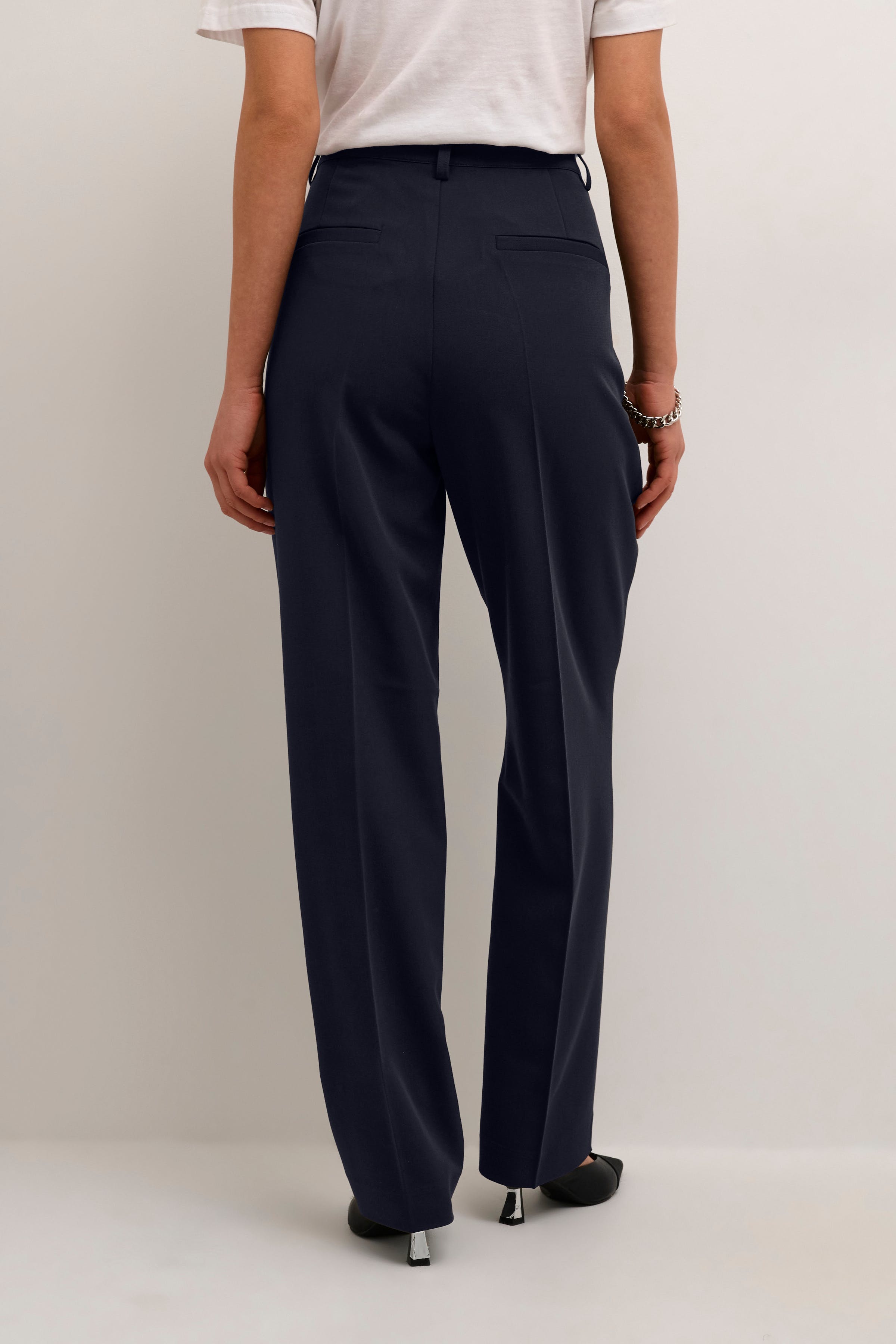 KAsakura Trousers LOOKBOOK BACK 10507770-100121