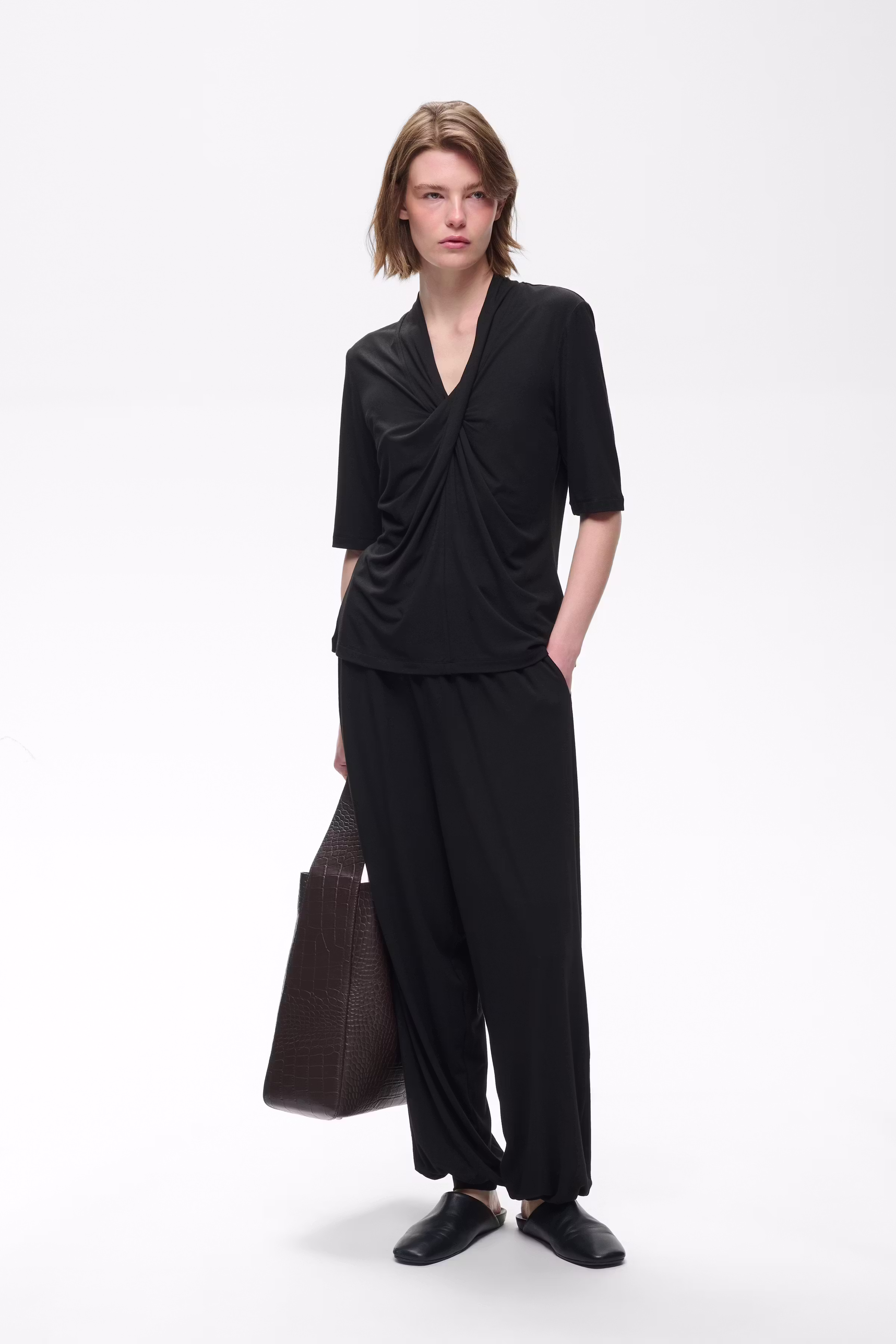 TalishaIW T-shirt LOOKBOOK FRONT 30111317-194008