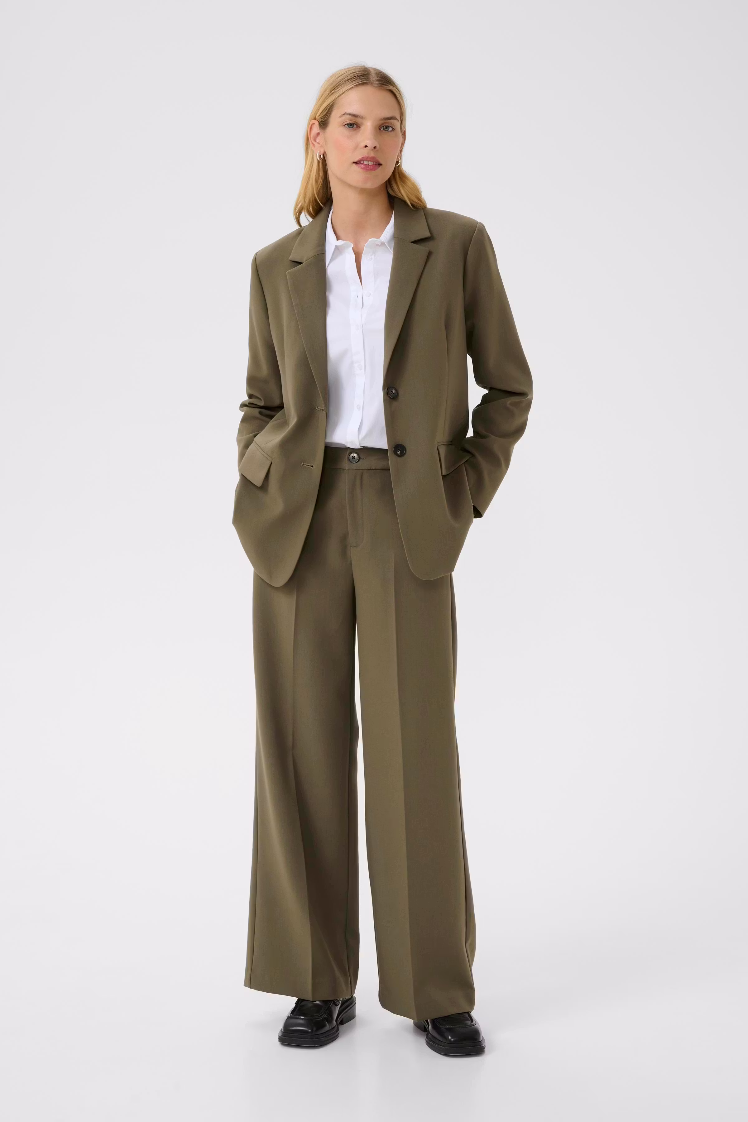 NaraPW Blazer LOOKBOOK FRONT 30309785-190822