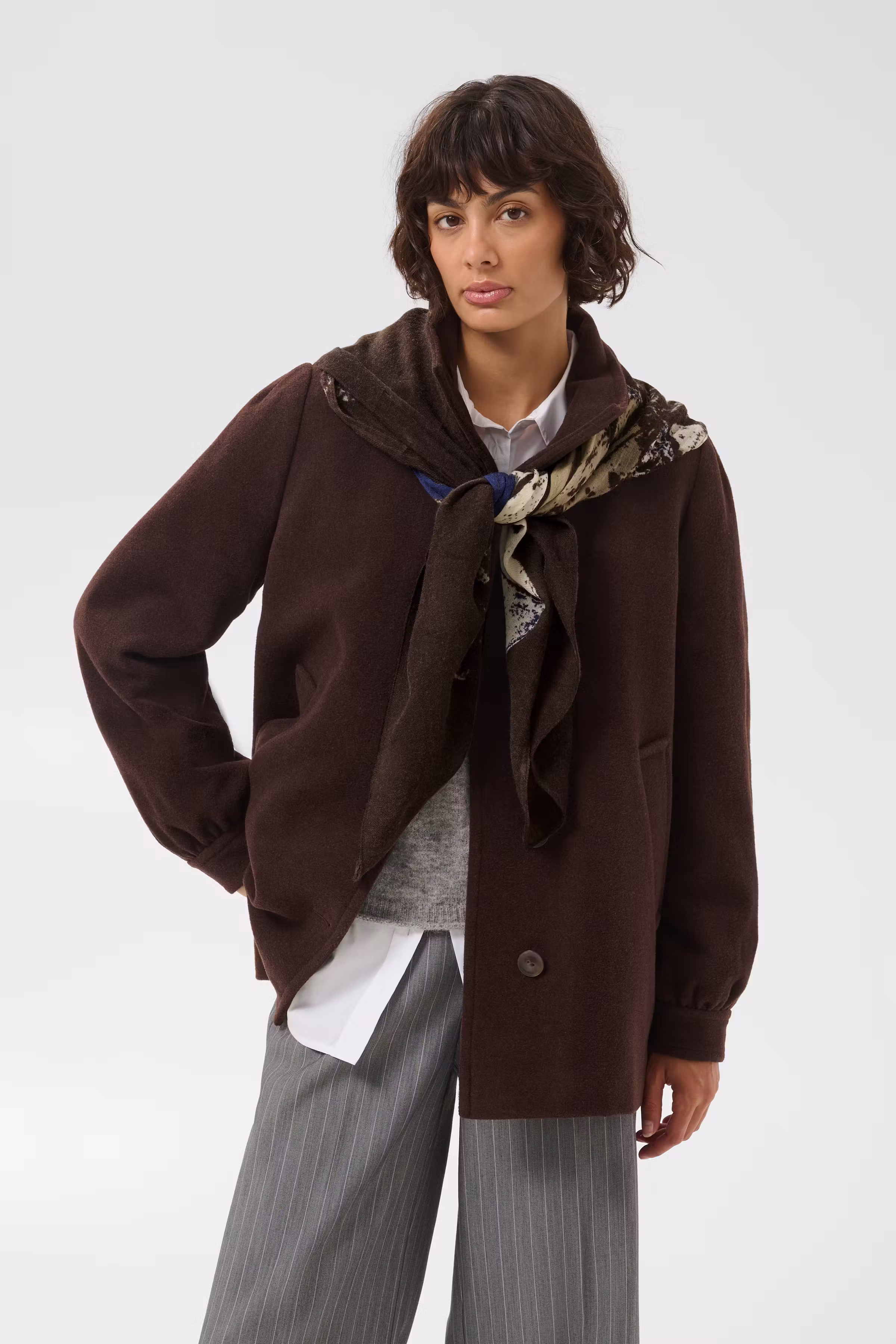 FelisiaPW Scarf LOOKBOOK FRONT 30309166-305643