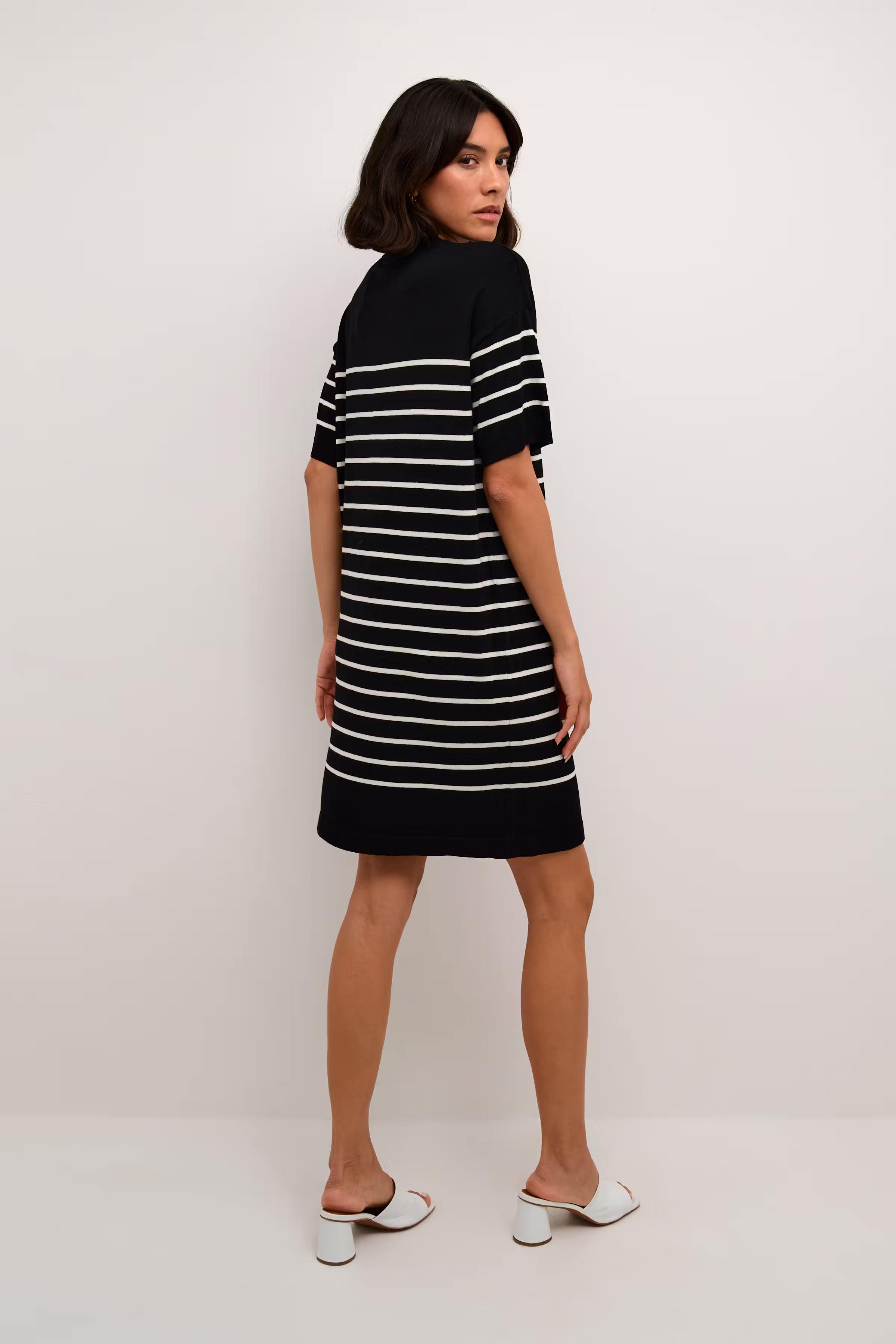KAlizza Robe LOOKBOOK BACK 10508858-106138