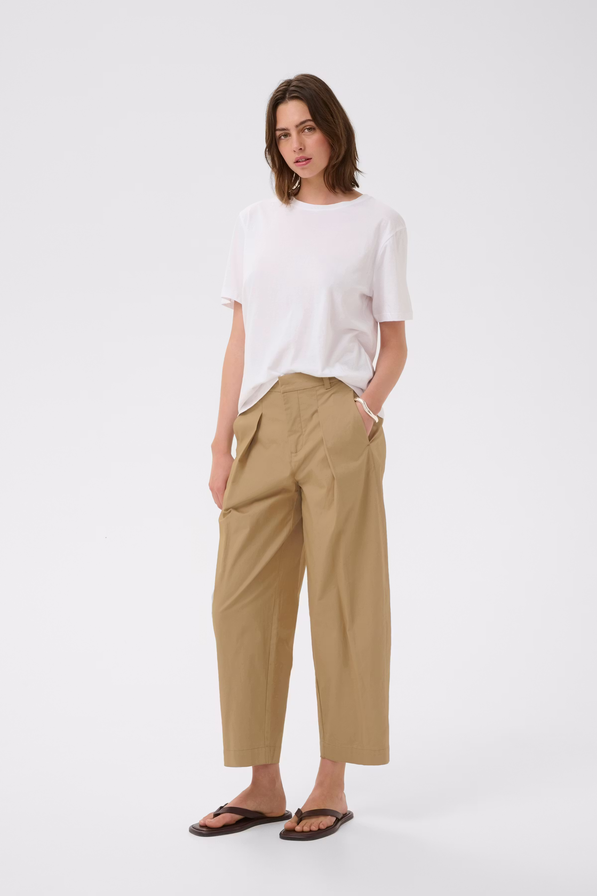 ELVIA Trousers LOOKBOOK FRONT 30112527-161315