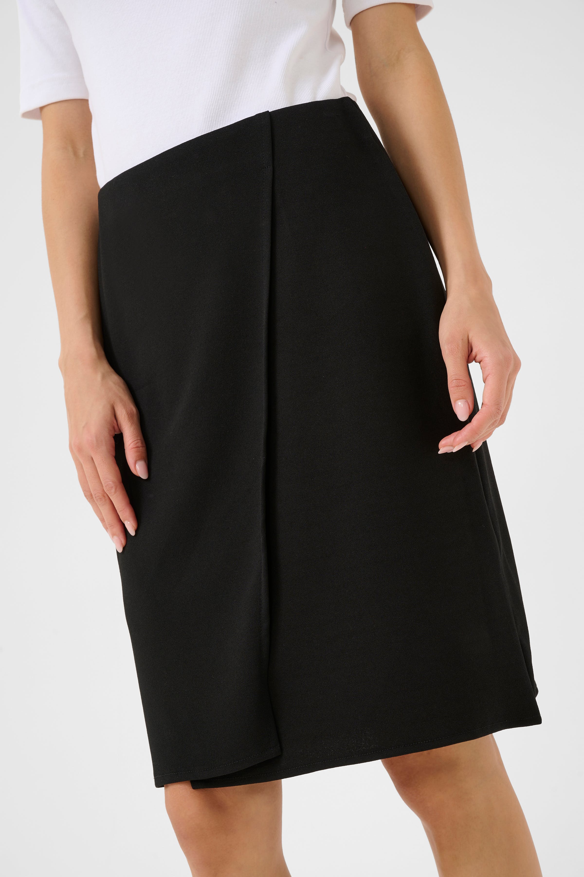 KAthea Skirt LOOKBOOK DETAIL 10510232-100121