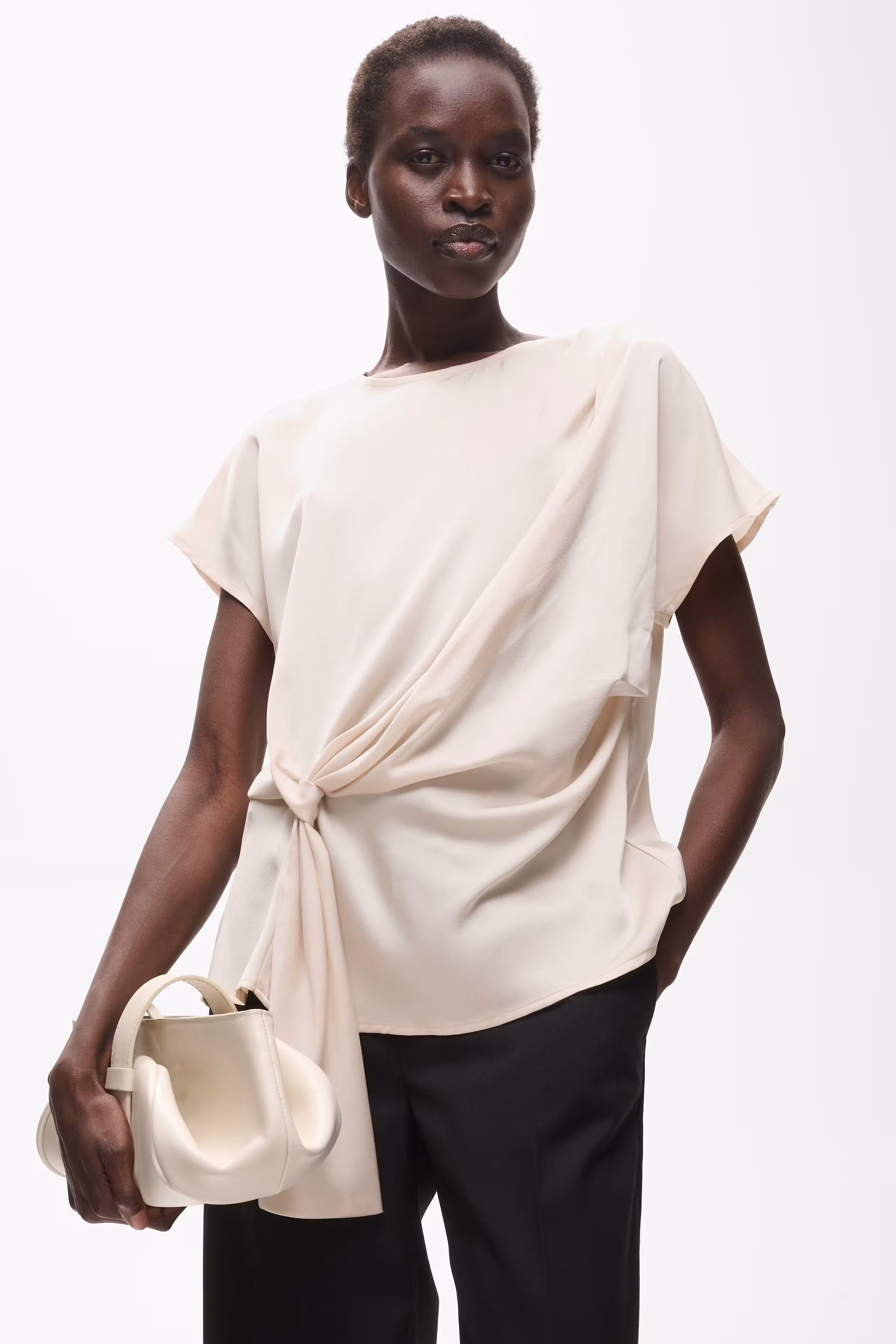 SATINEIW Bluse LOOKBOOK DETAIL 30113427-130403