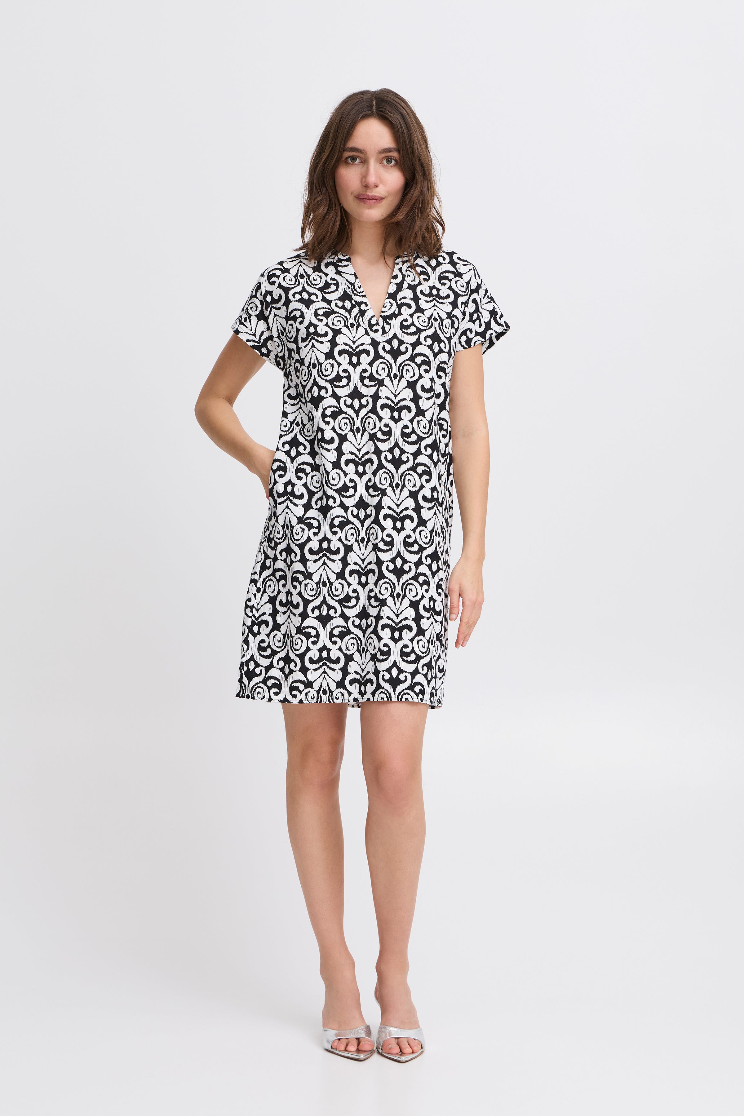 BYFALAKKA Dress LOOKBOOK FRONT 20811336-204544