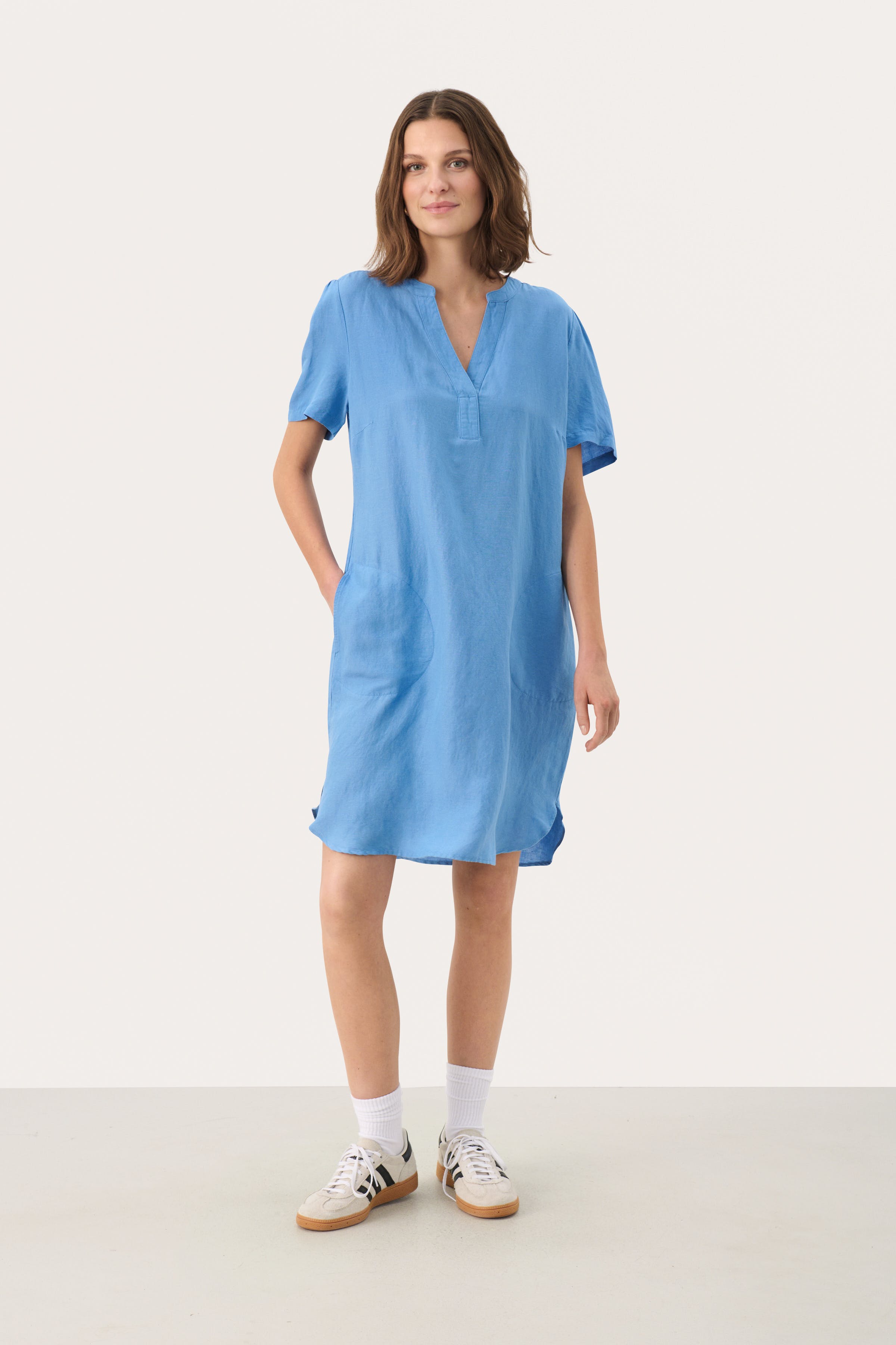 AminasePW Linen Dress LOOKBOOK FRONT 30309571-174030