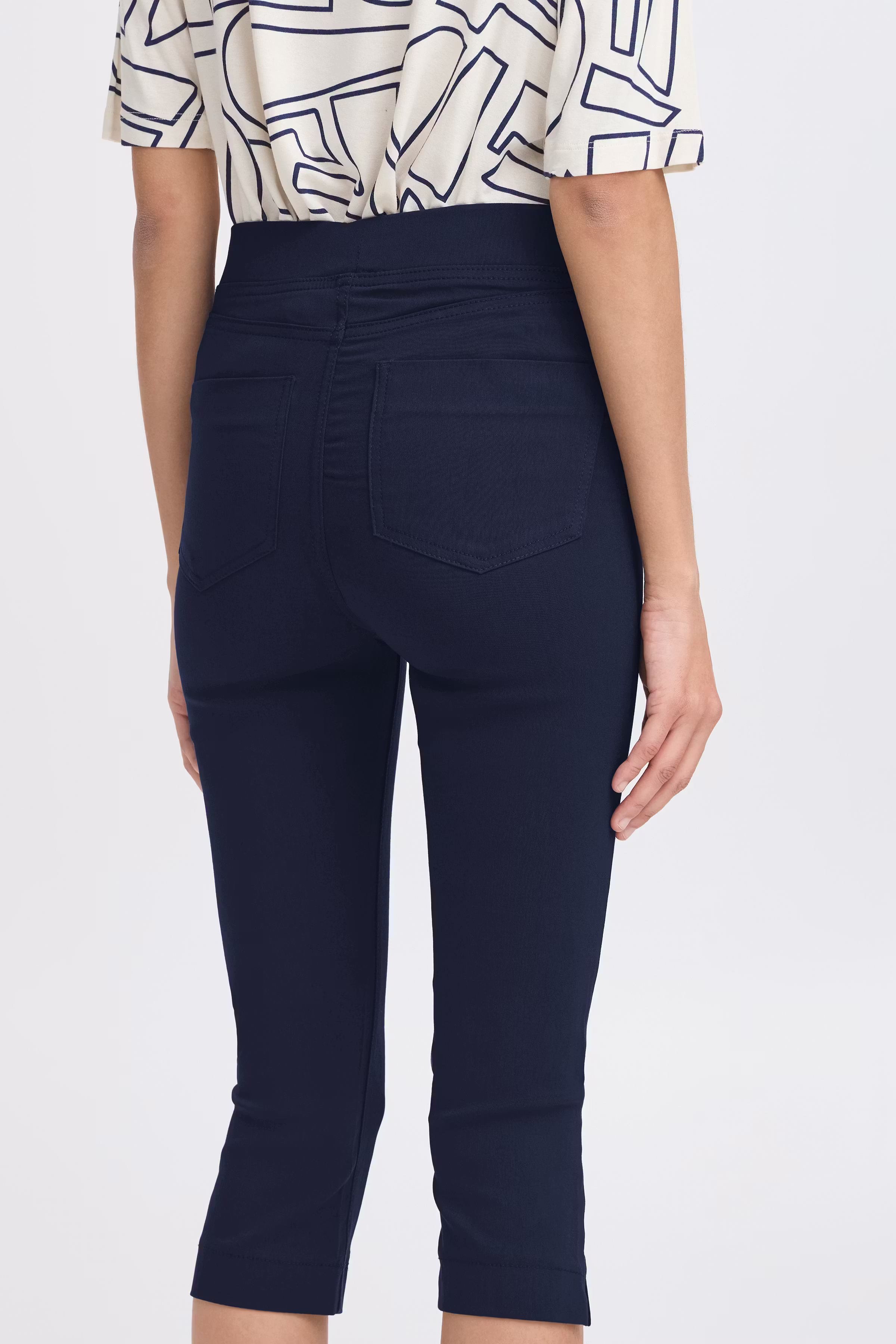 BYKEIRA Capri bukser LOOKBOOK DETAIL 20805612-194020