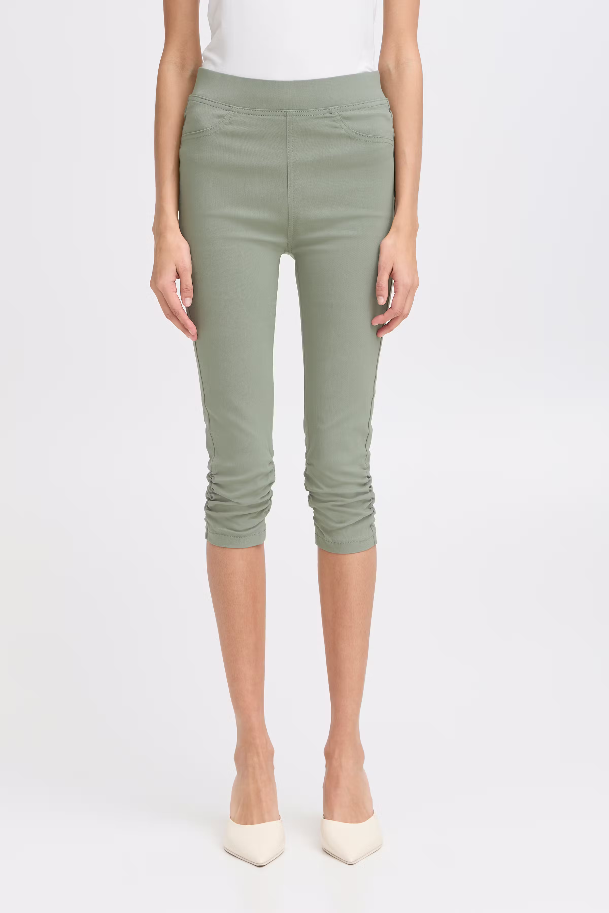 BYKEIRA Capri pants LOOKBOOK FRONT 20805611-176212