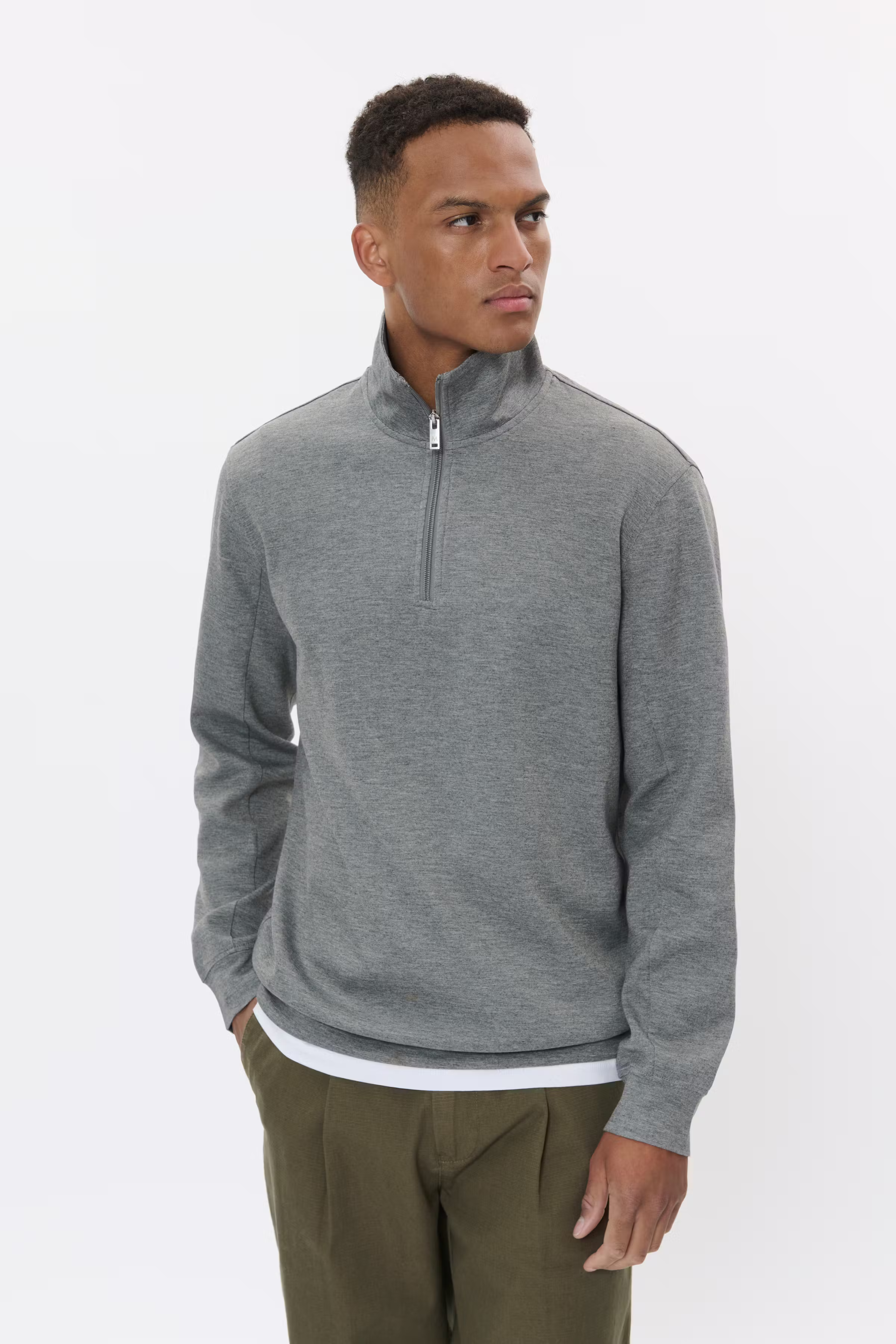 MAkade Pullover LOOKBOOK FRONT 30207518-300271