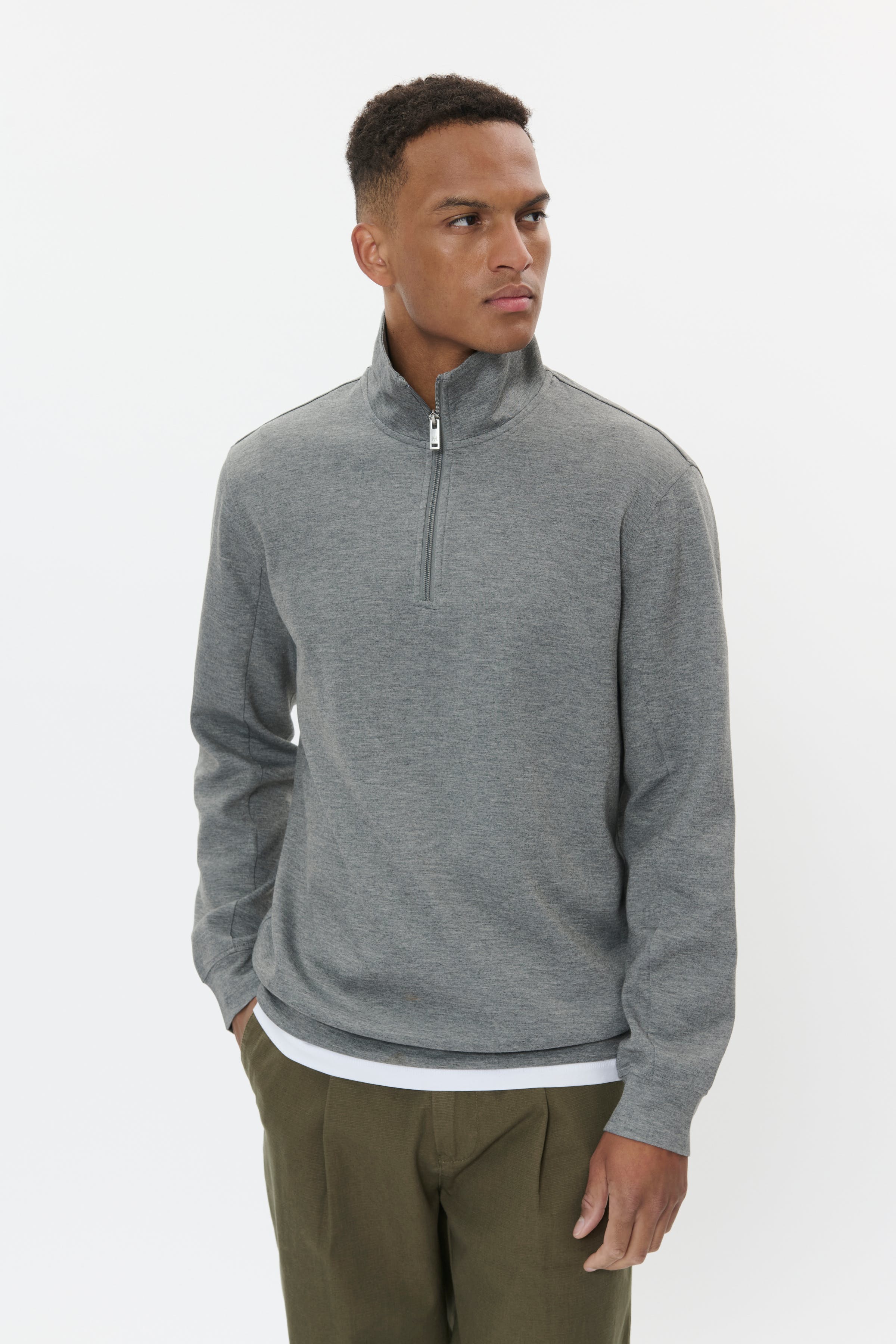 MAkade Pullover LOOKBOOK FRONT 30207518-300271