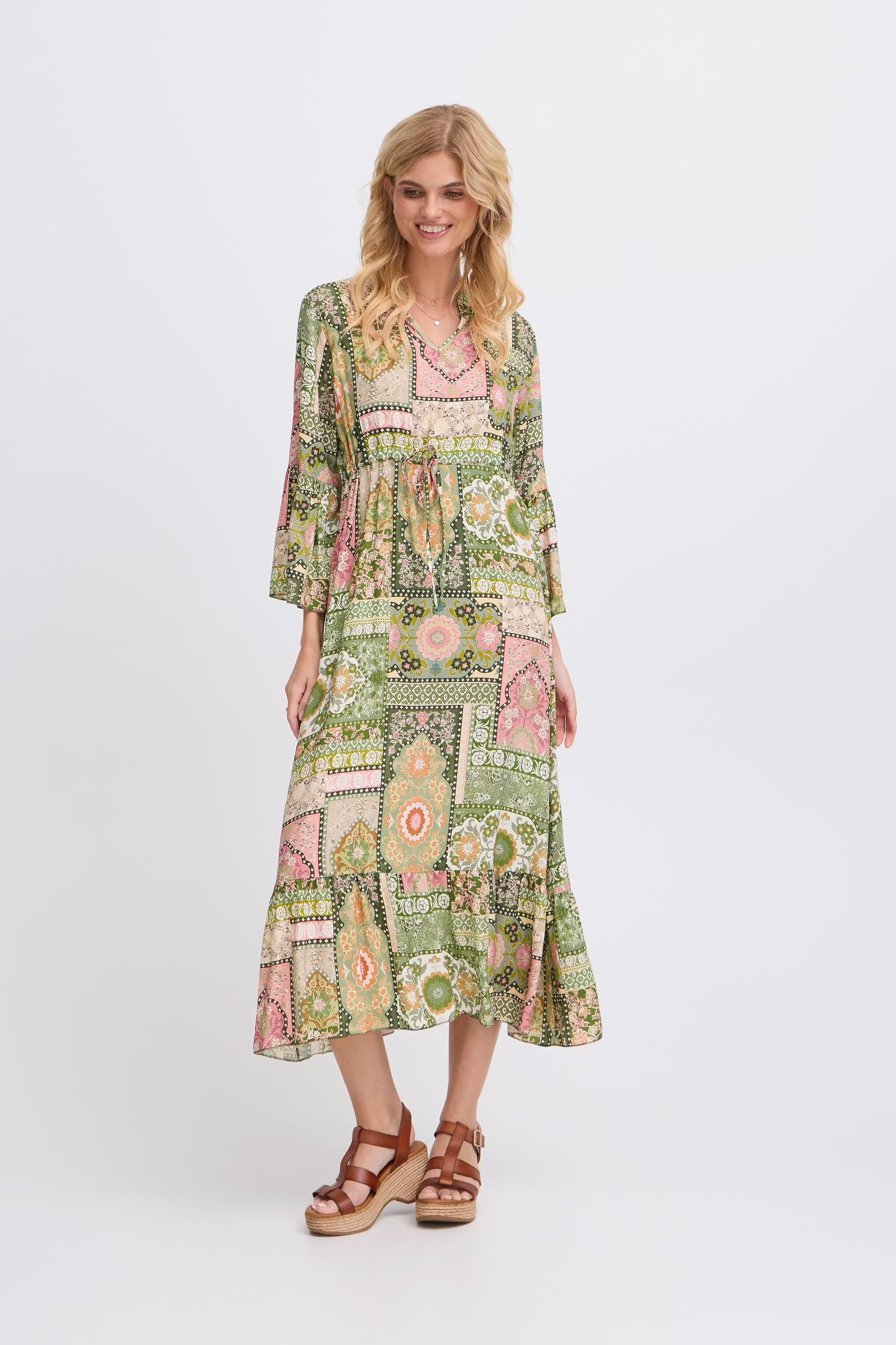 SBGITI Kjole LOOKBOOK FRONT 22101034-180515