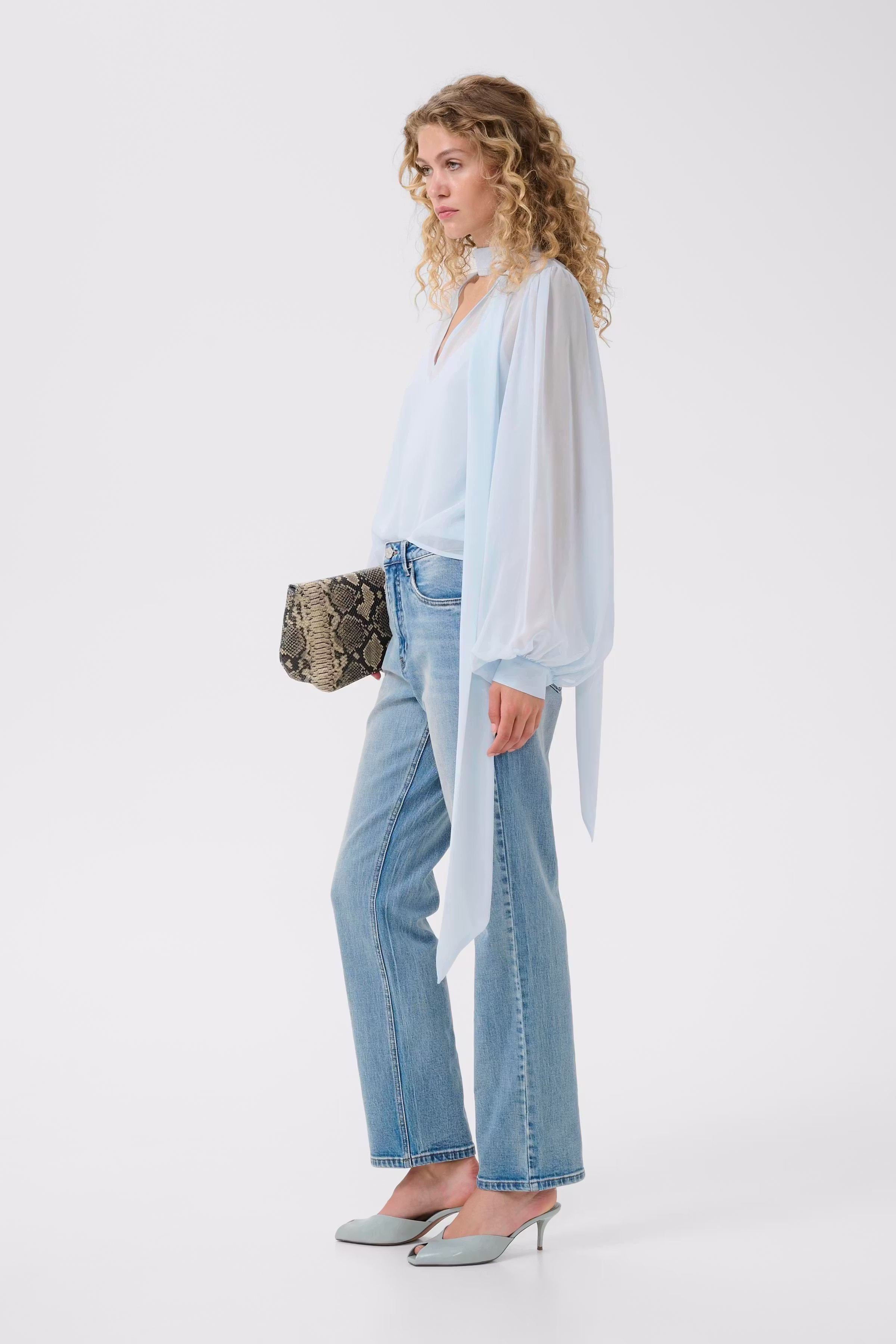 GZzurina Bluse LOOKBOOK FRONT 10911029-134016