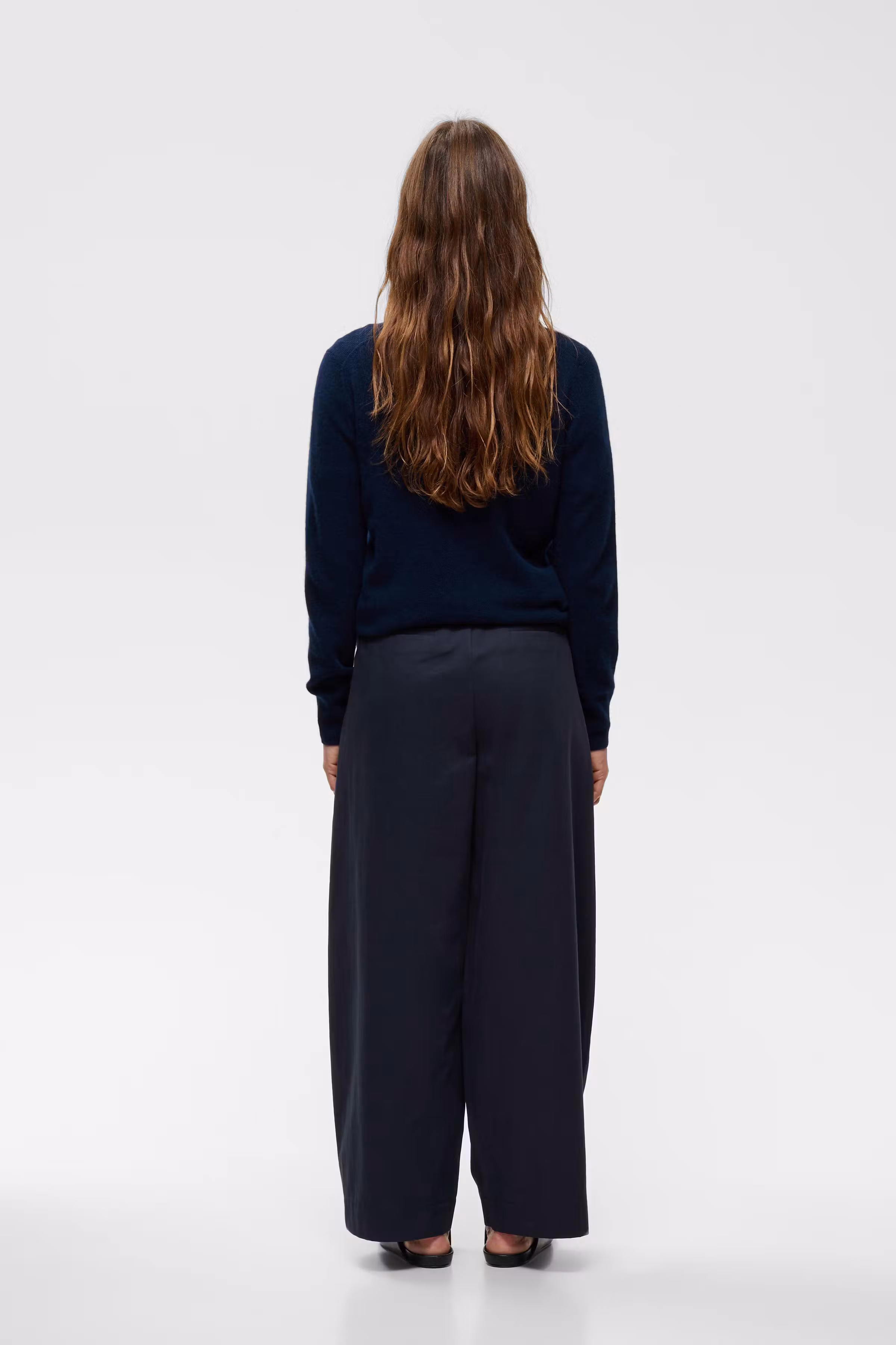 LukkiaIW Barrel pant LOOKBOOK BACK 30111445-300005