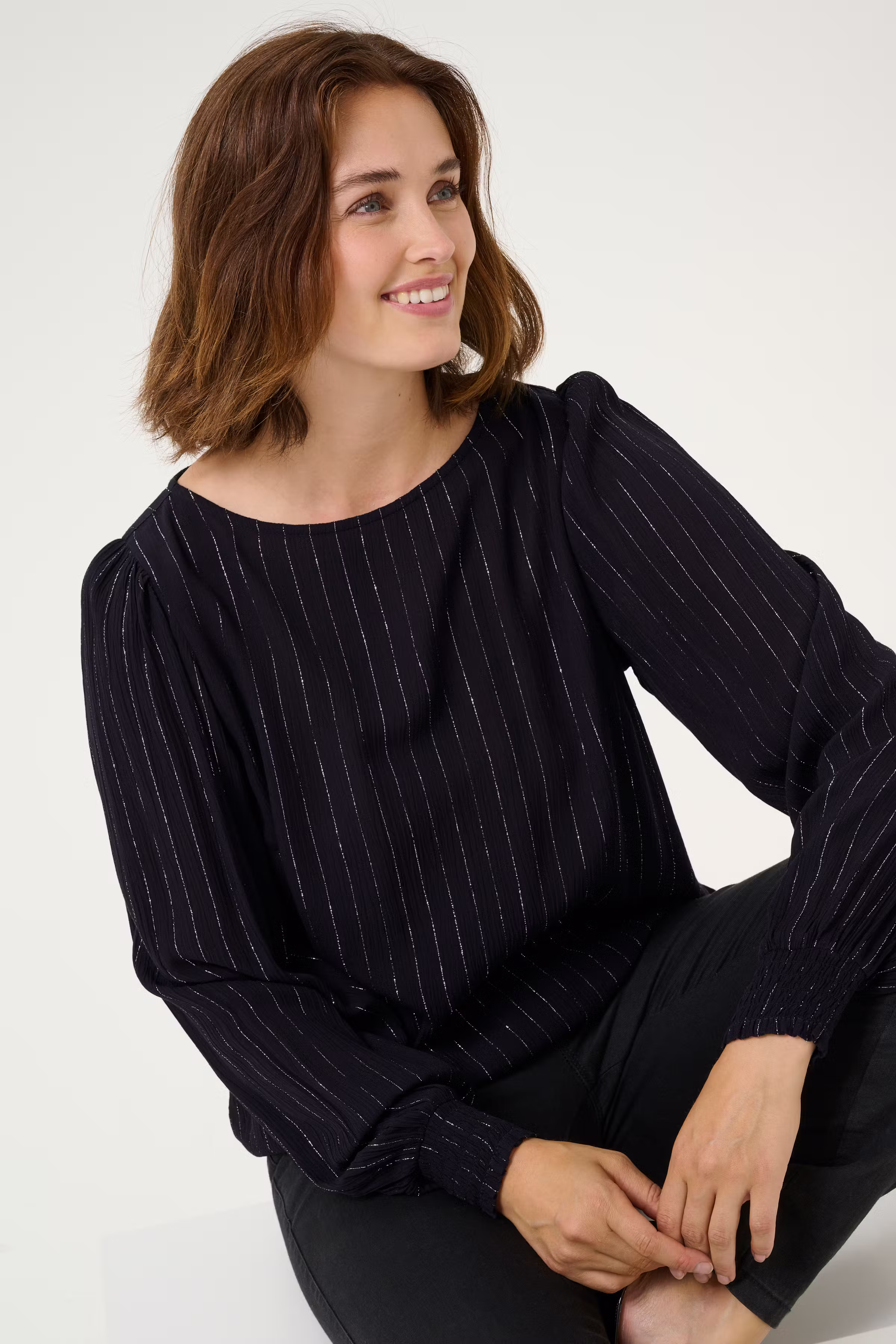 KAliv Glimmerbluse LOOKBOOK DETAIL 10509331-106557