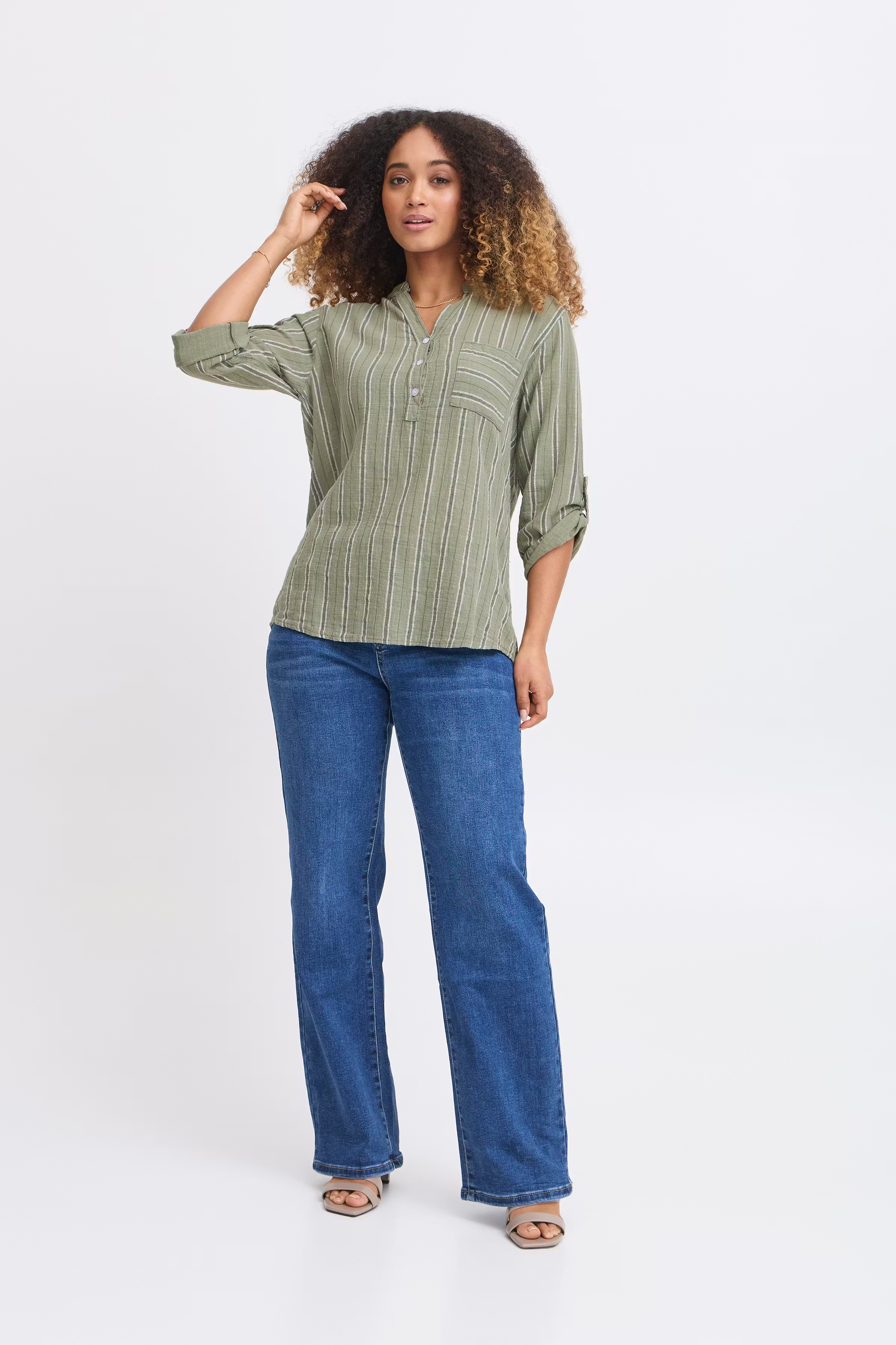 SBALEXA Bluse LOOKBOOK FRONT 22100927-180515