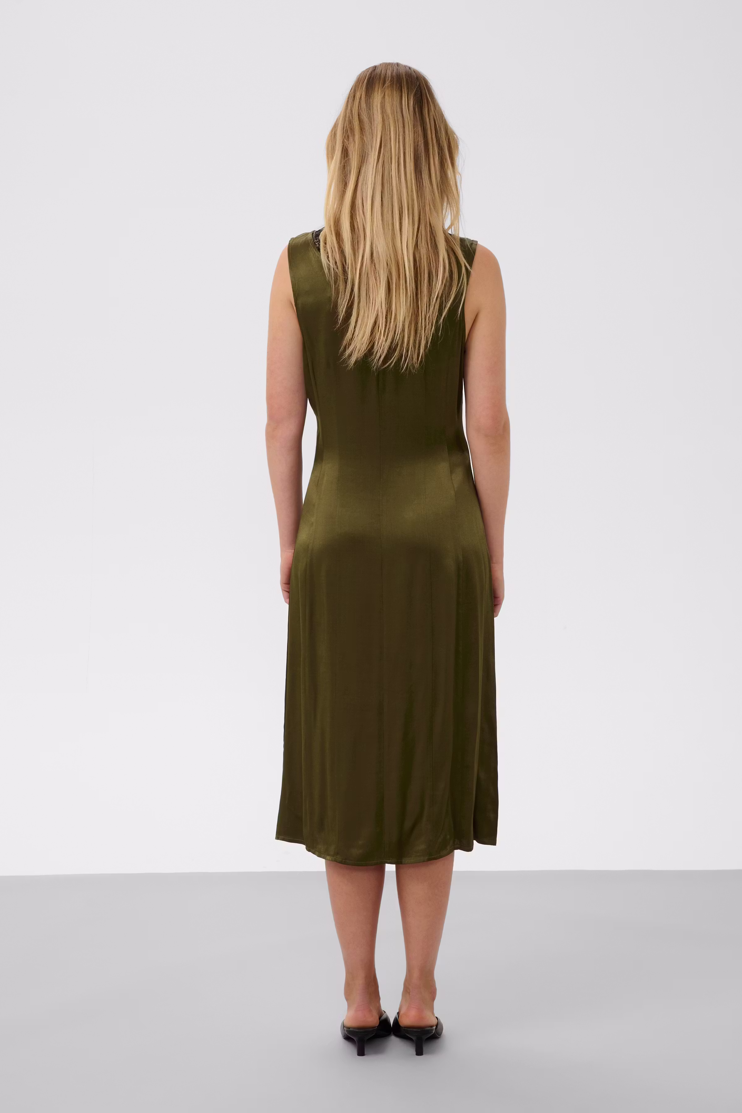 SLIrini Jurk LOOKBOOK BACK 30409379-190618