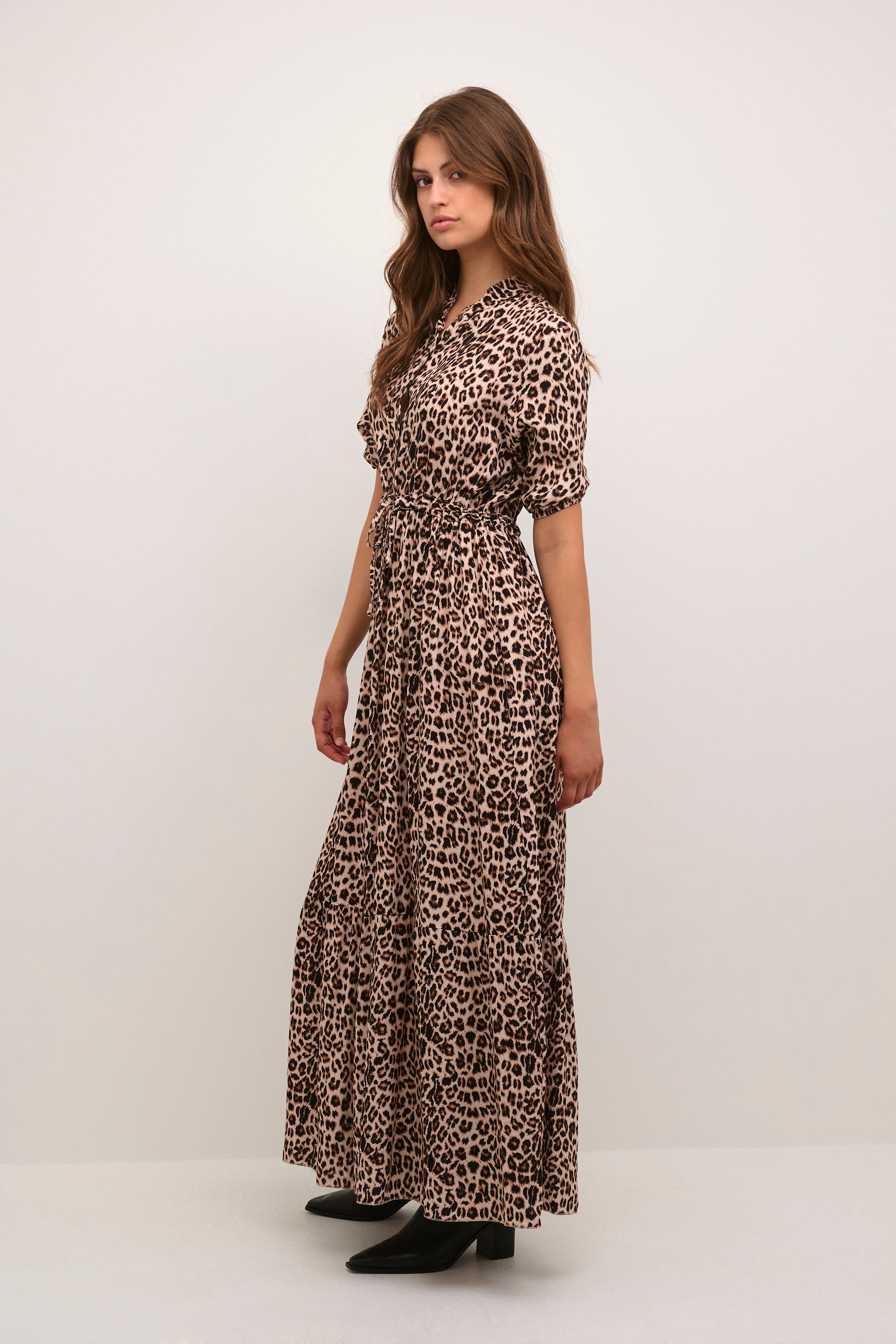 CRAlora Leopard kleid LOOKBOOK FRONT 10650736-103779