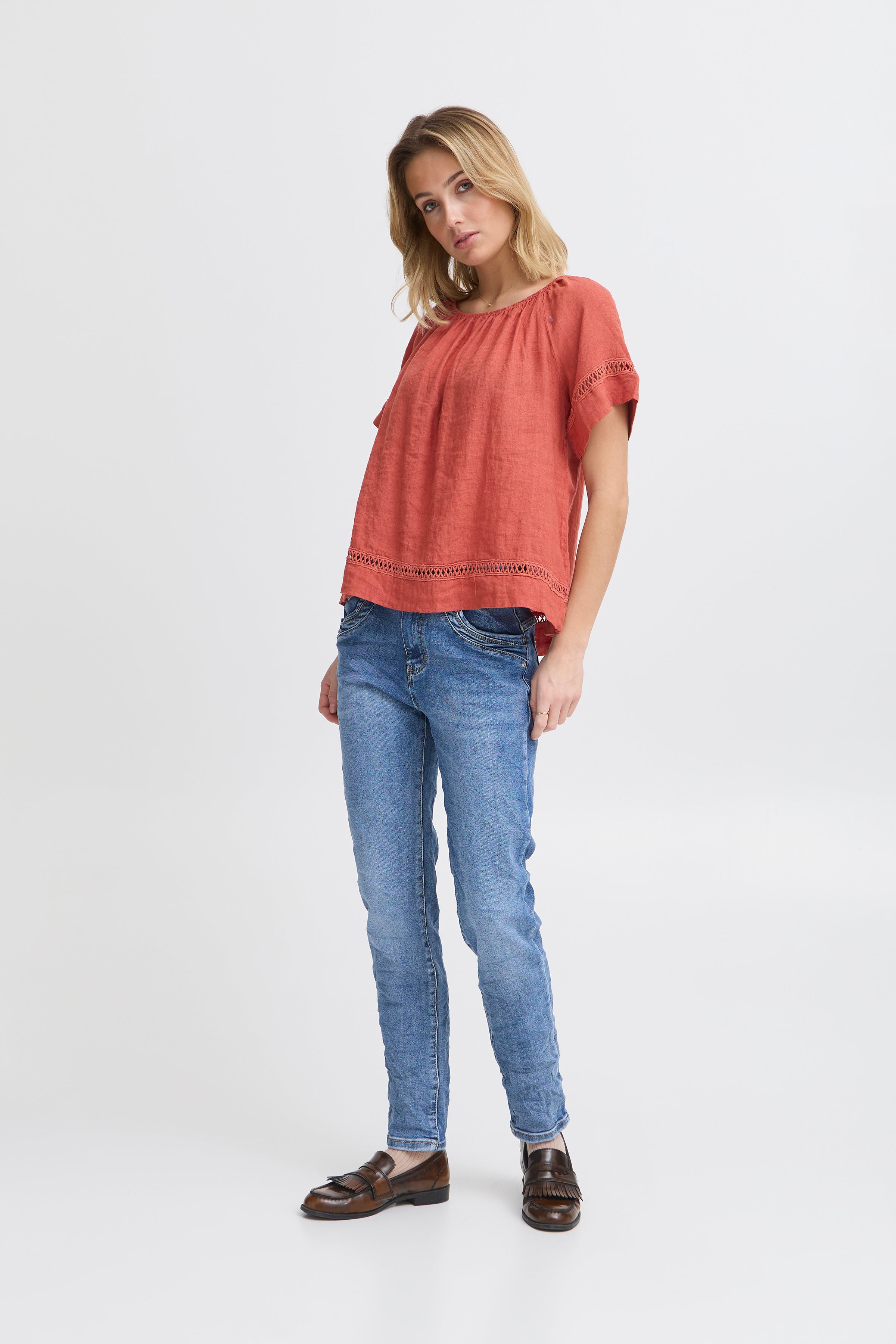 SBFONTANELLE Bluse LOOKBOOK FRONT 22100885-181443