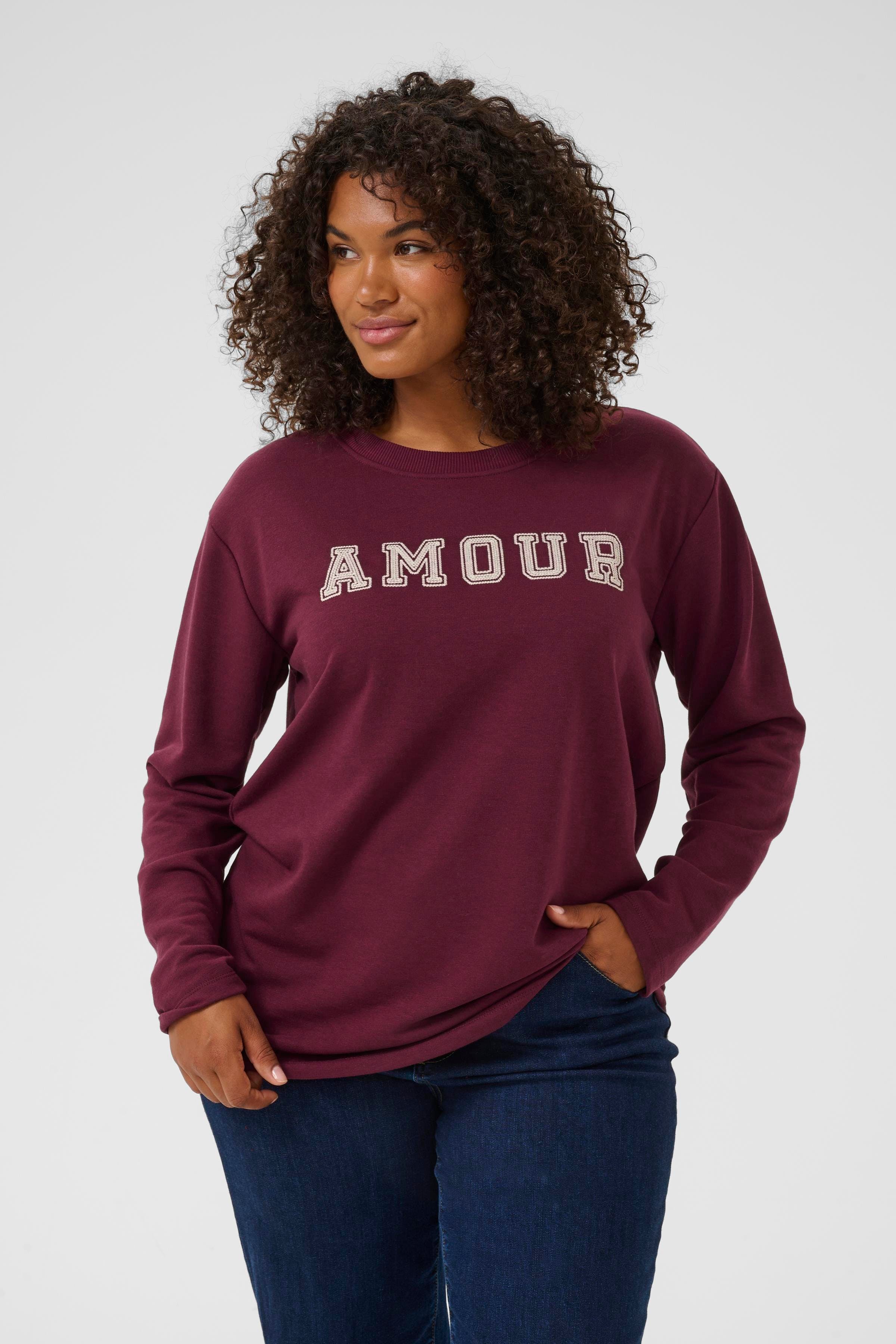 KCeliza Sweatshirt LOOKBOOK FRONT 10583639-108314