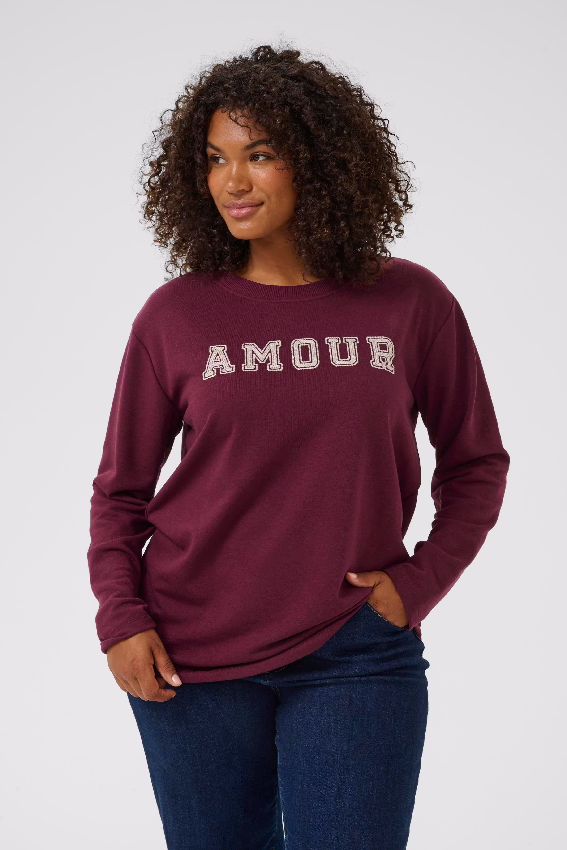 KCeliza Sweatshirt LOOKBOOK FRONT 10583639-108314