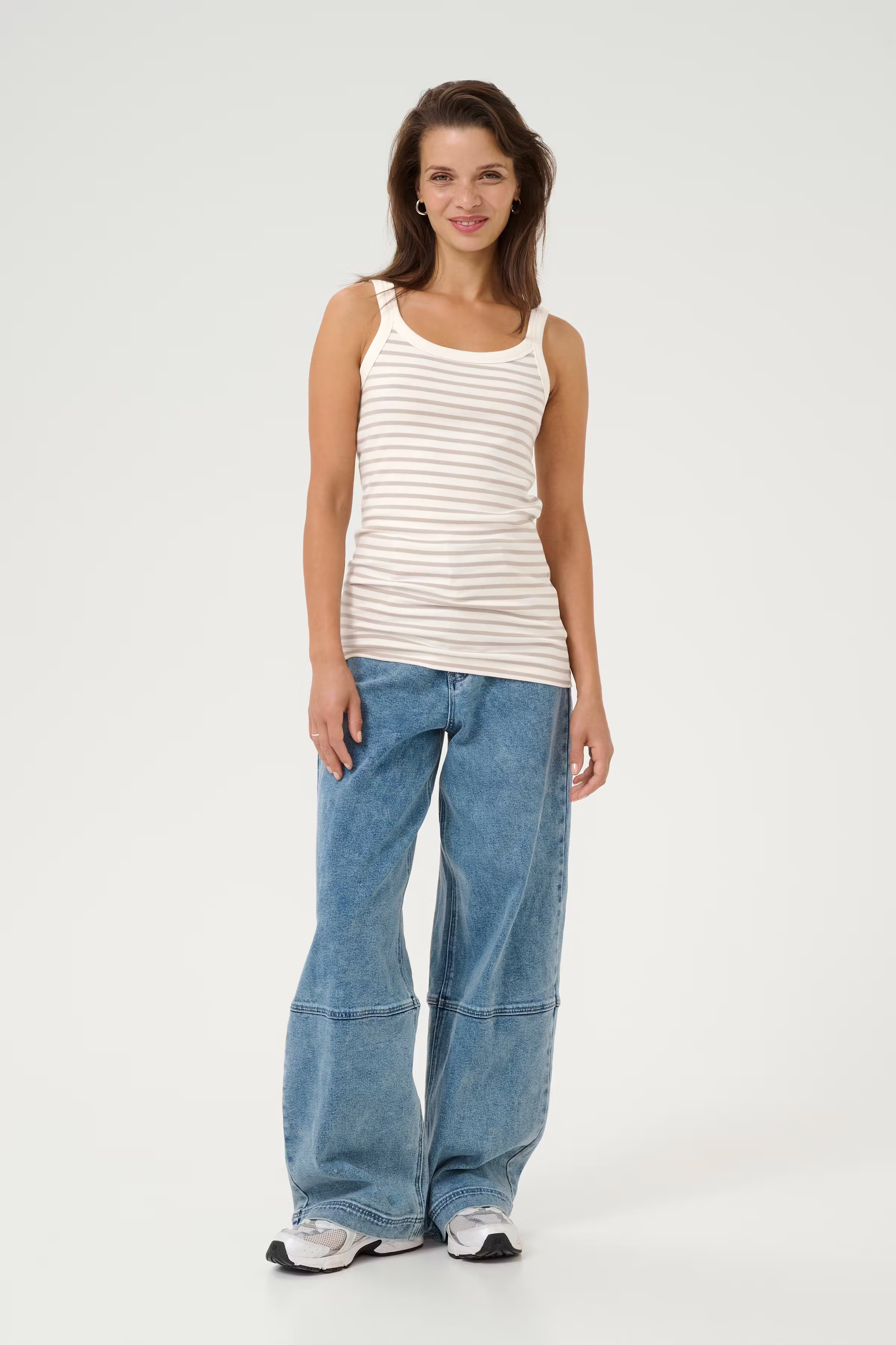 KAliddy T-shirt LOOKBOOK FRONT 10509814-107241