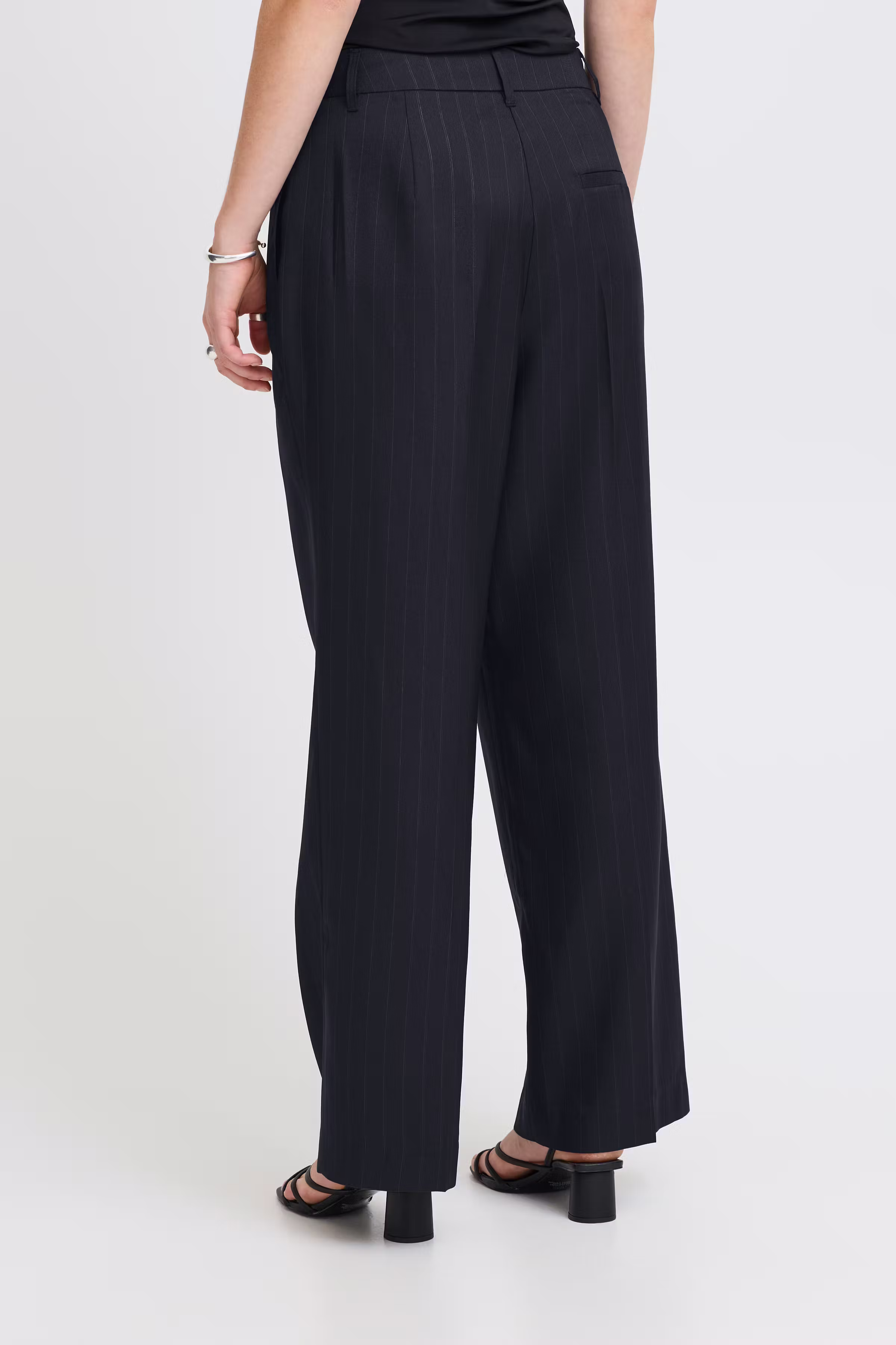 IHFIALO Broek LOOKBOOK BACK 20121828-203906