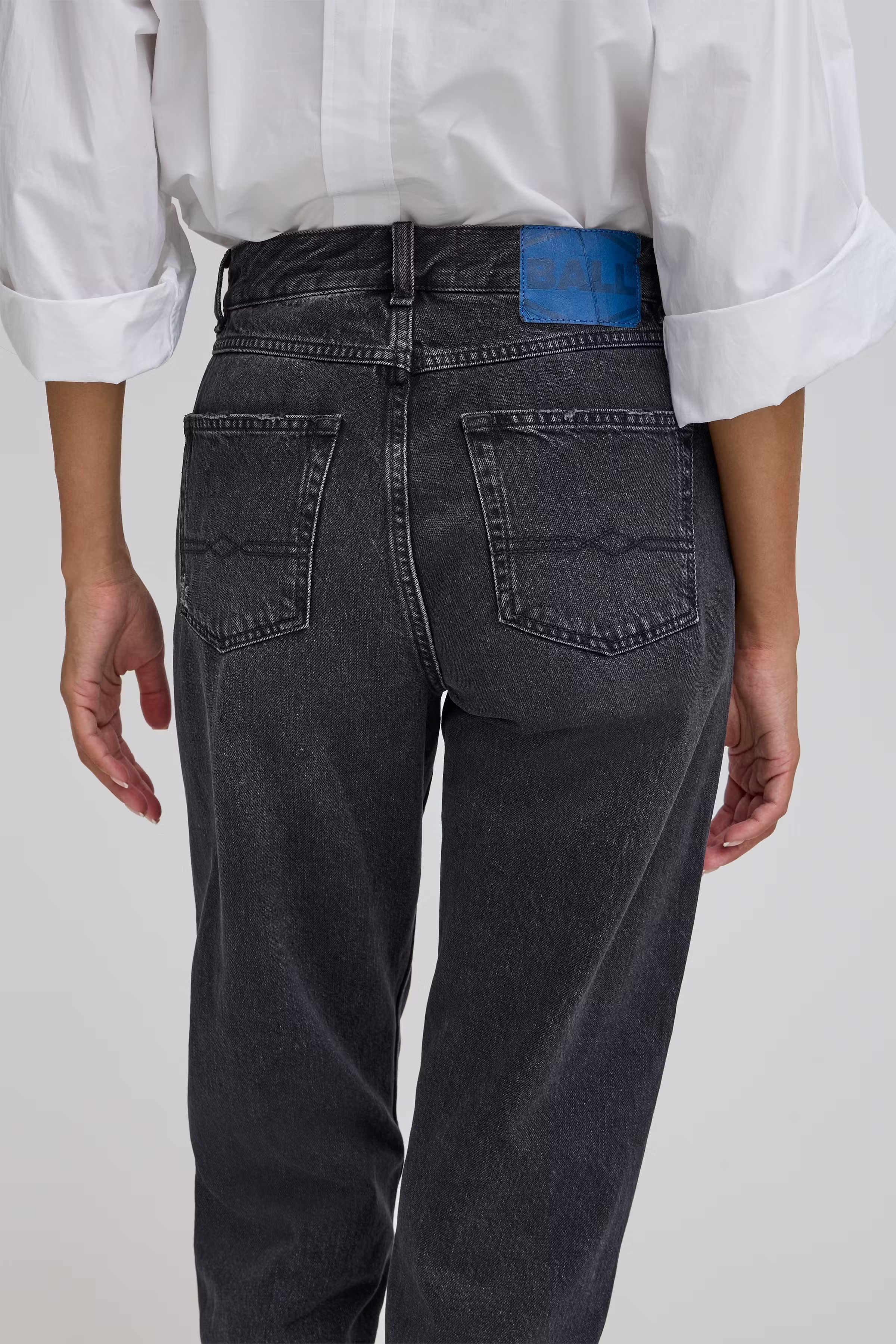 BAPAOLO Cropped Jeans LOOKBOOK DETAIL 50405283-205277