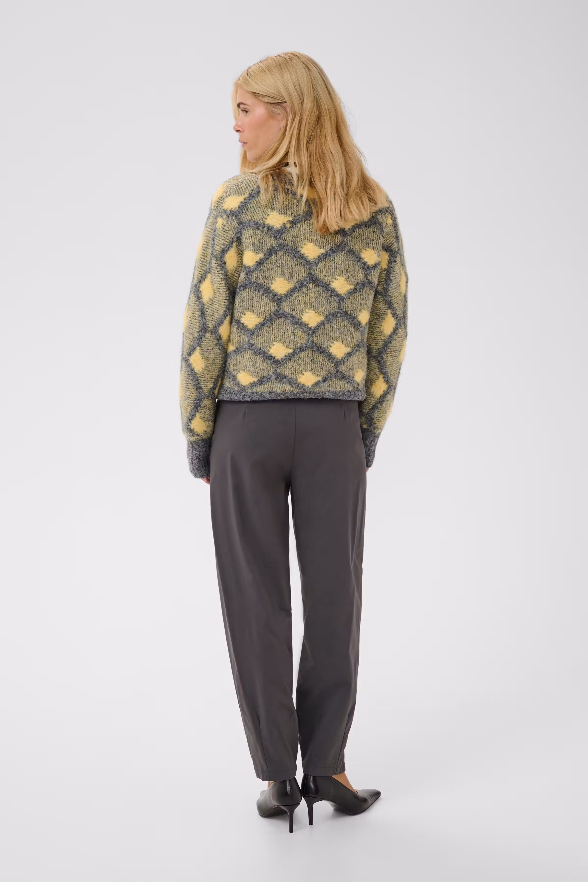 CUjamie Hose LOOKBOOK BACK 50113568-180201