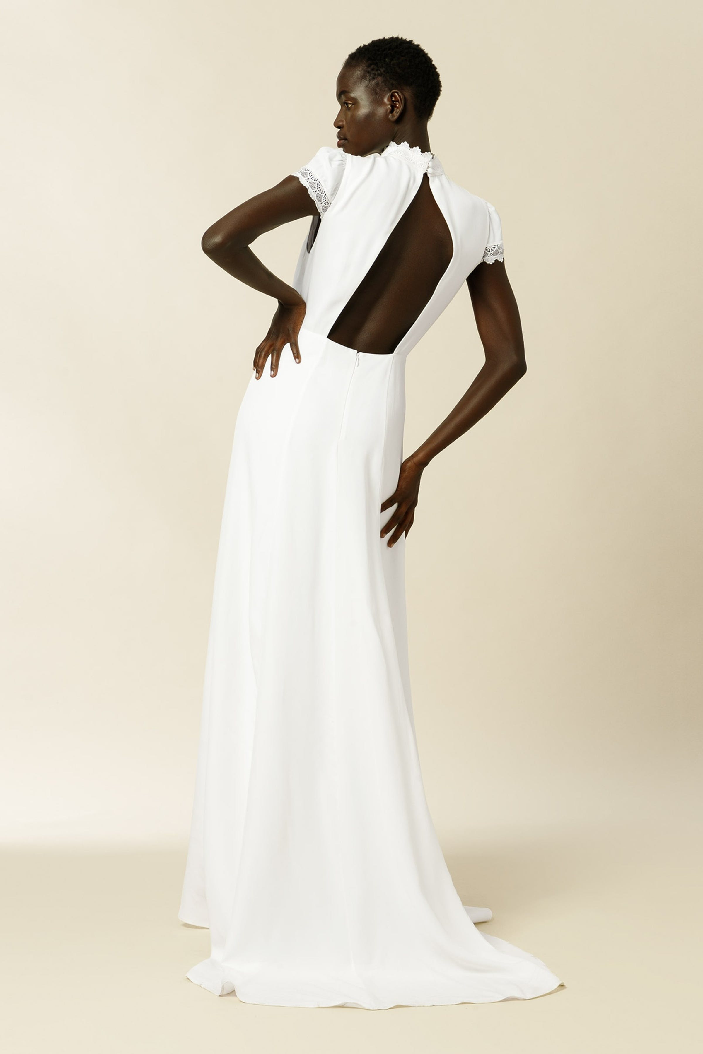 Malea Kleid LOOKBOOK BACK 30600255-WH010