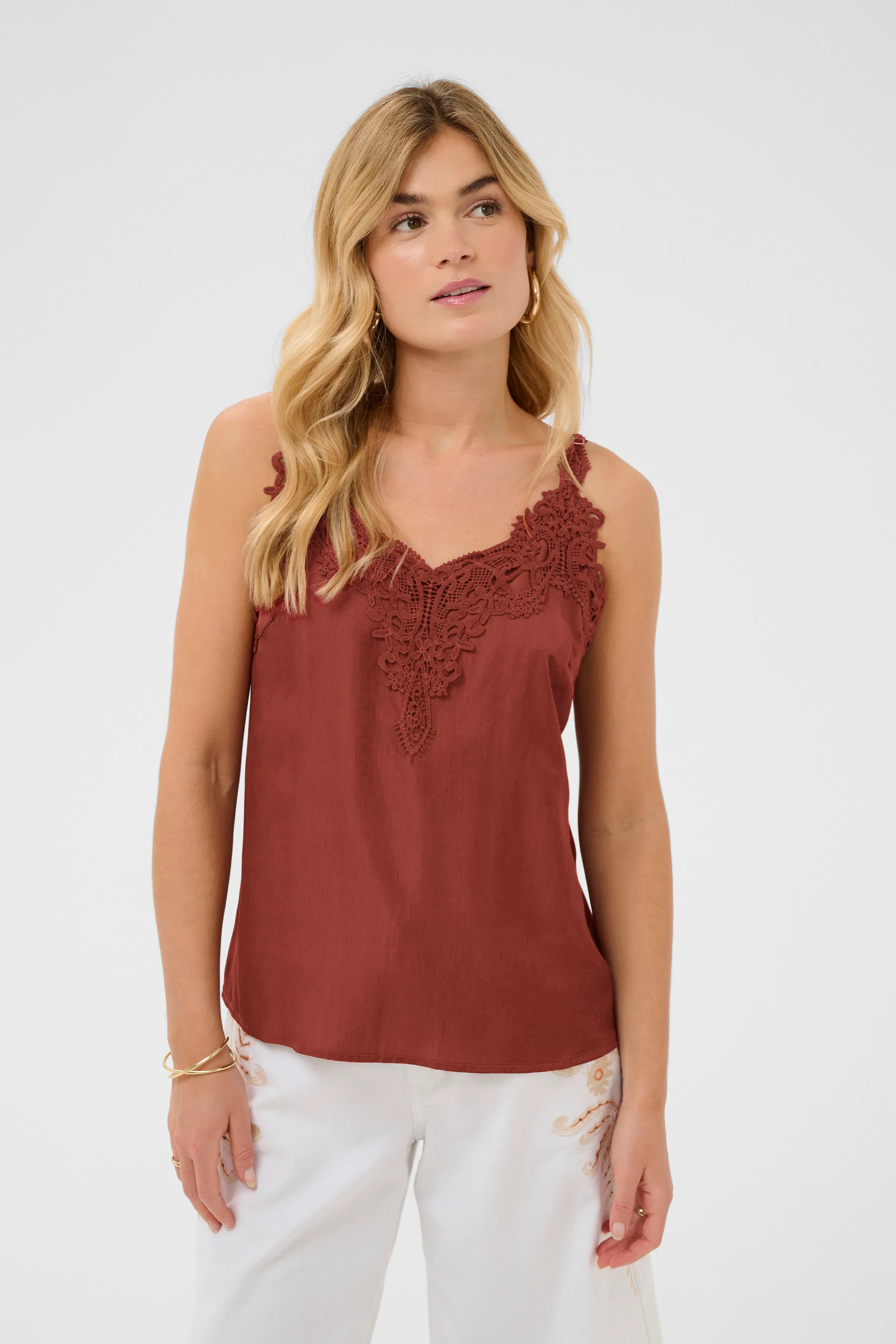 CRAnna Top LOOKBOOK FRONT 10611224-181323